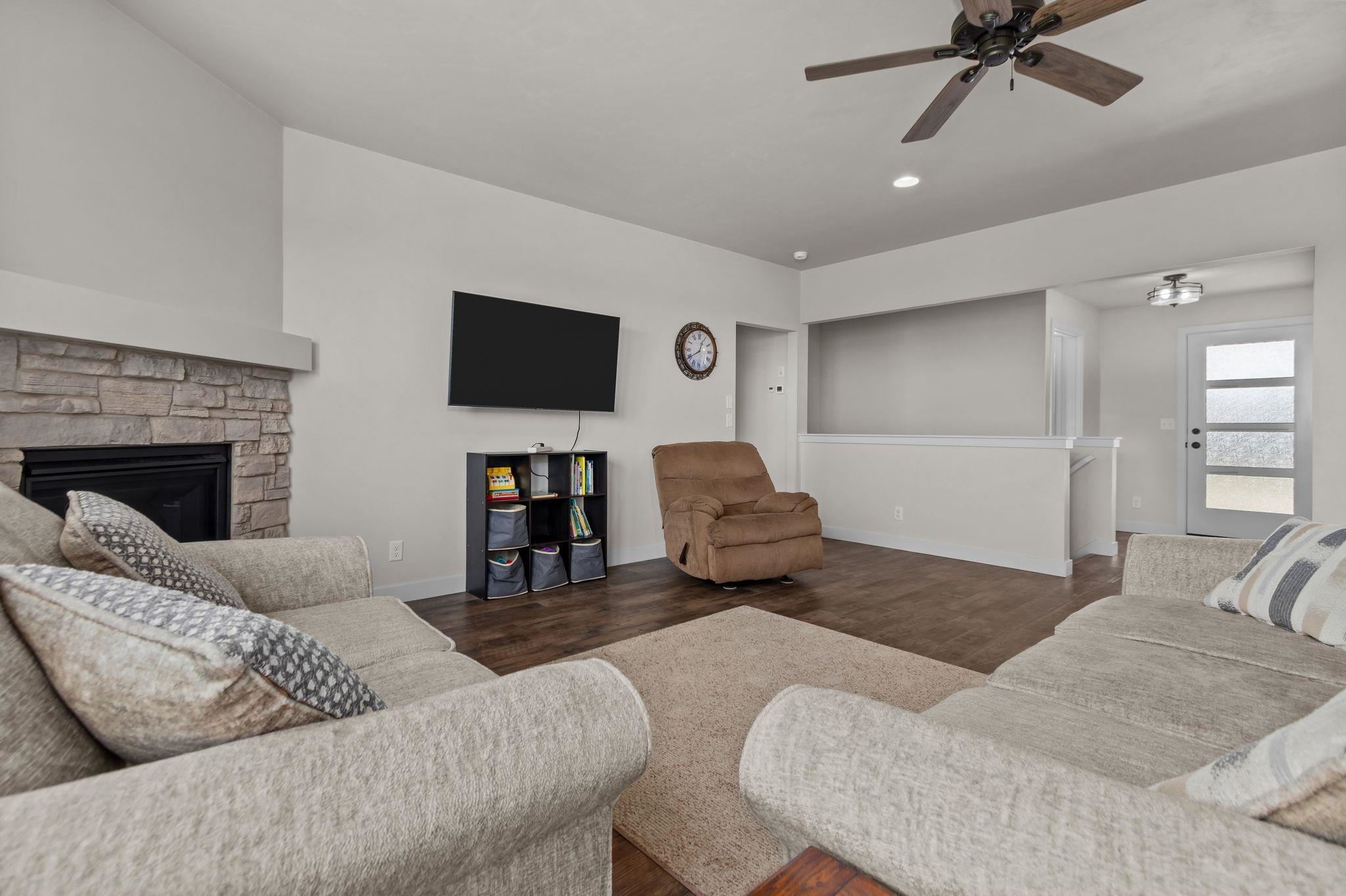 3846 E ZION Lane