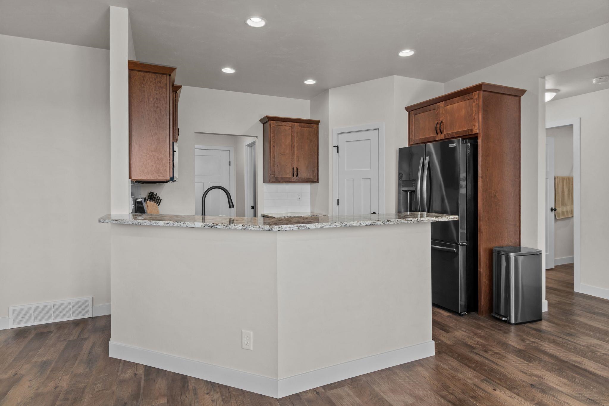 3846 E ZION Lane