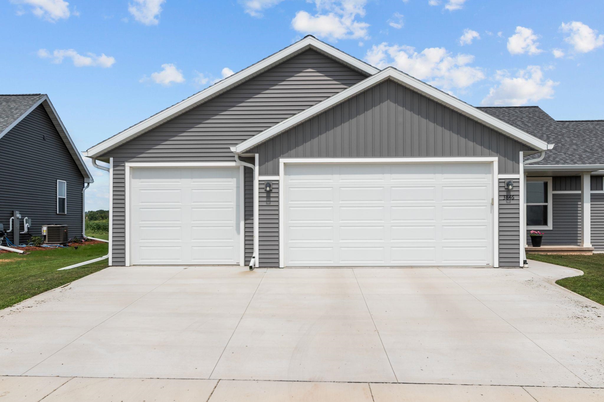 3846 E ZION Lane