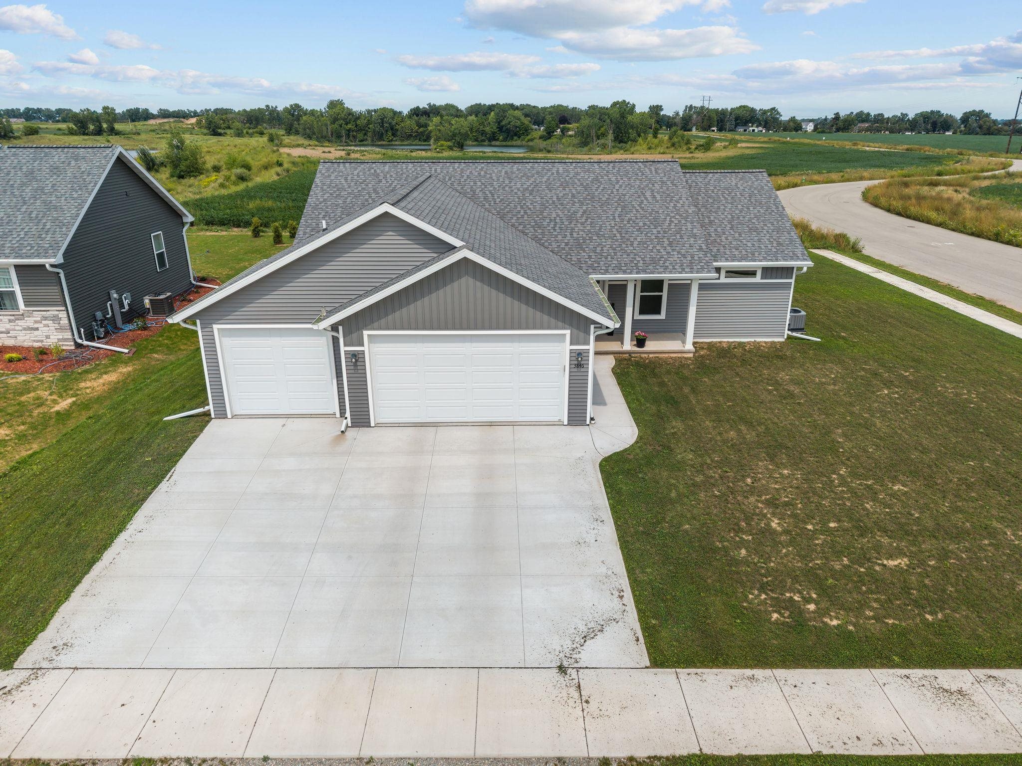 3846 E ZION Lane