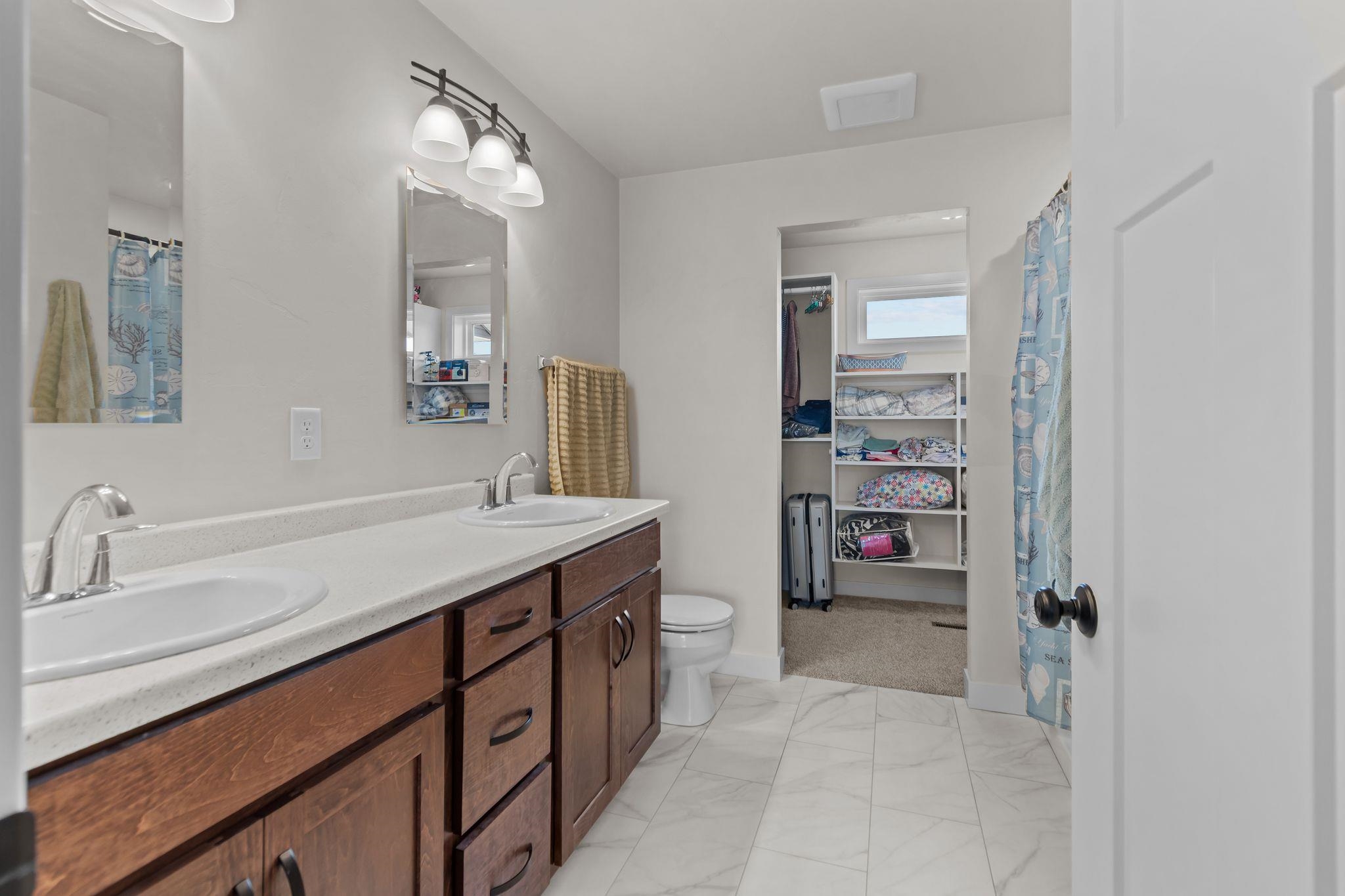 3846 E ZION Lane