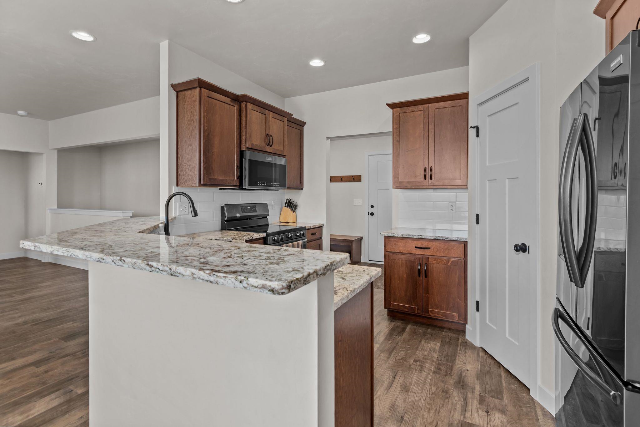3846 E ZION Lane