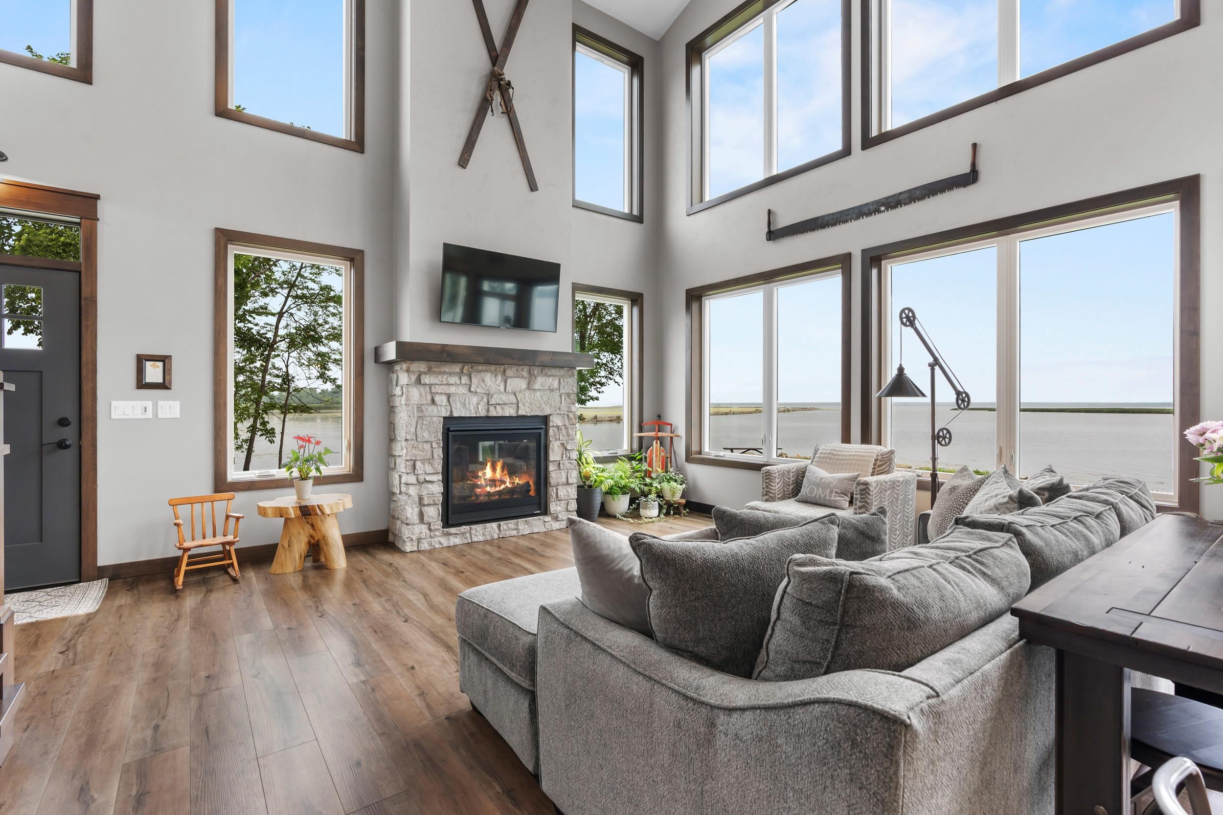 6392 LAKESHORE Road