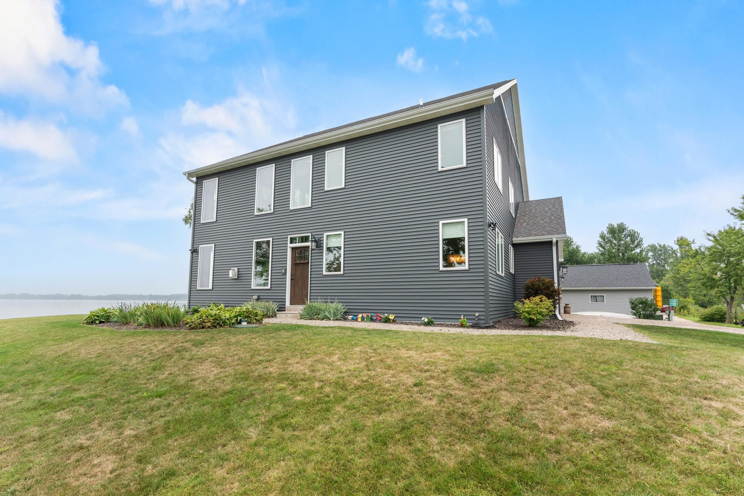 6392 LAKESHORE Road