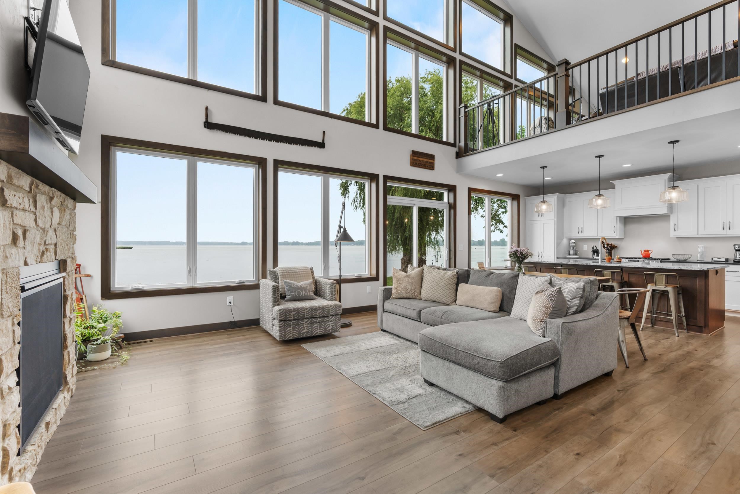 6392 LAKESHORE Road