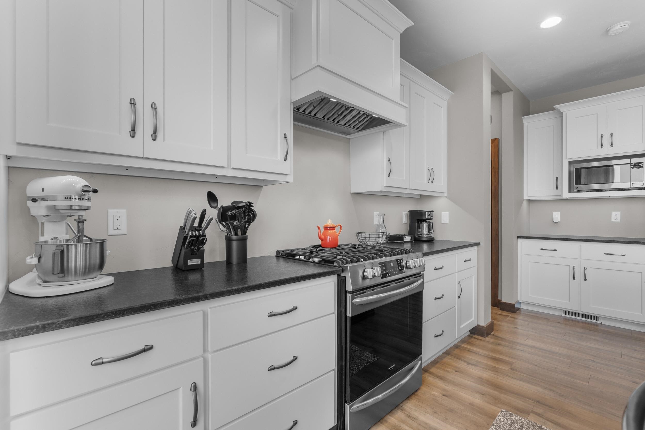 6392 LAKESHORE Road