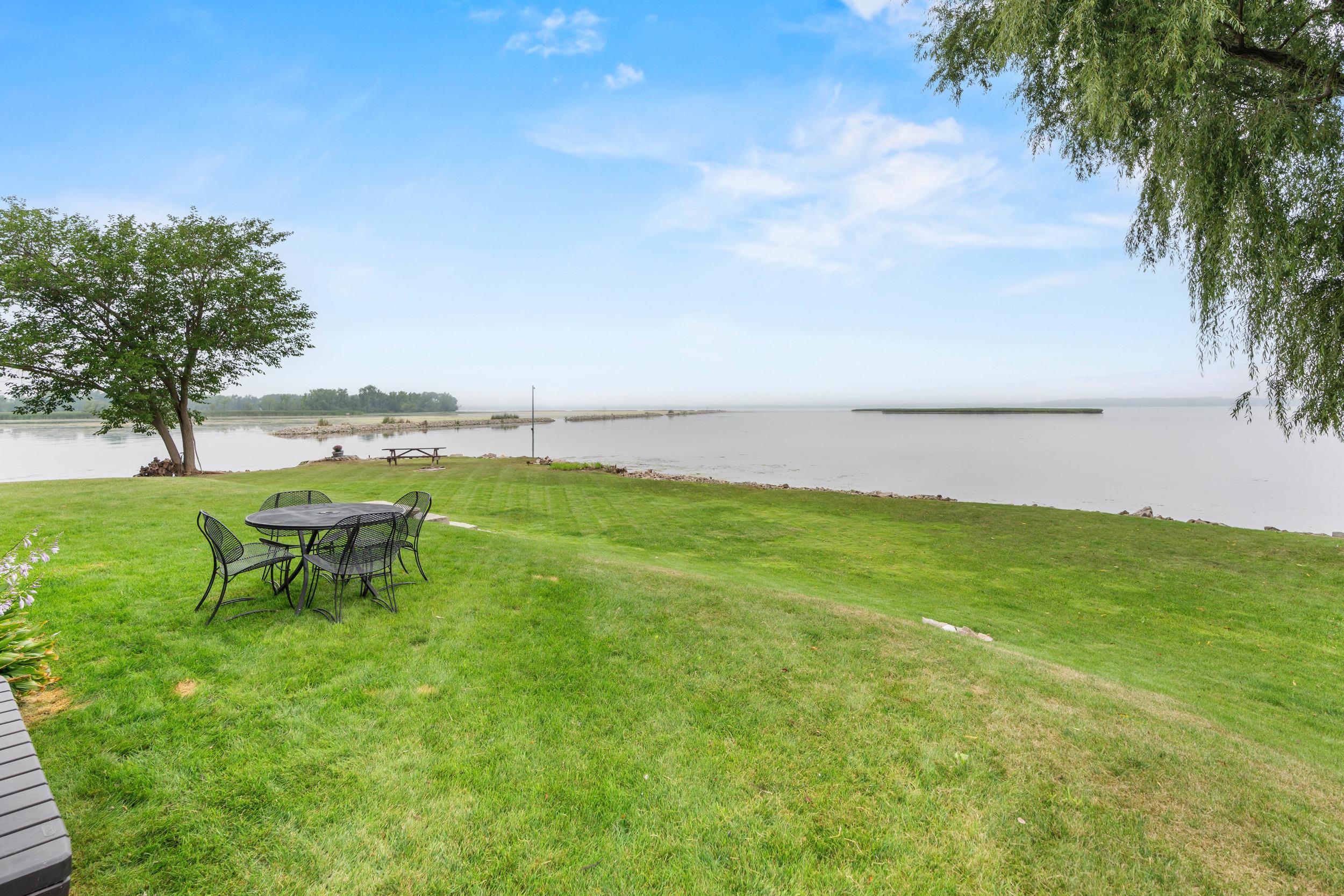 6392 LAKESHORE Road