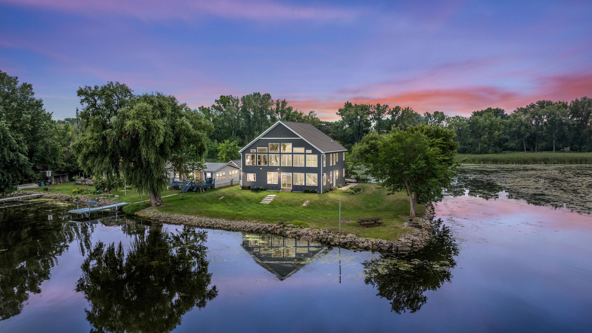 6392 LAKESHORE Road