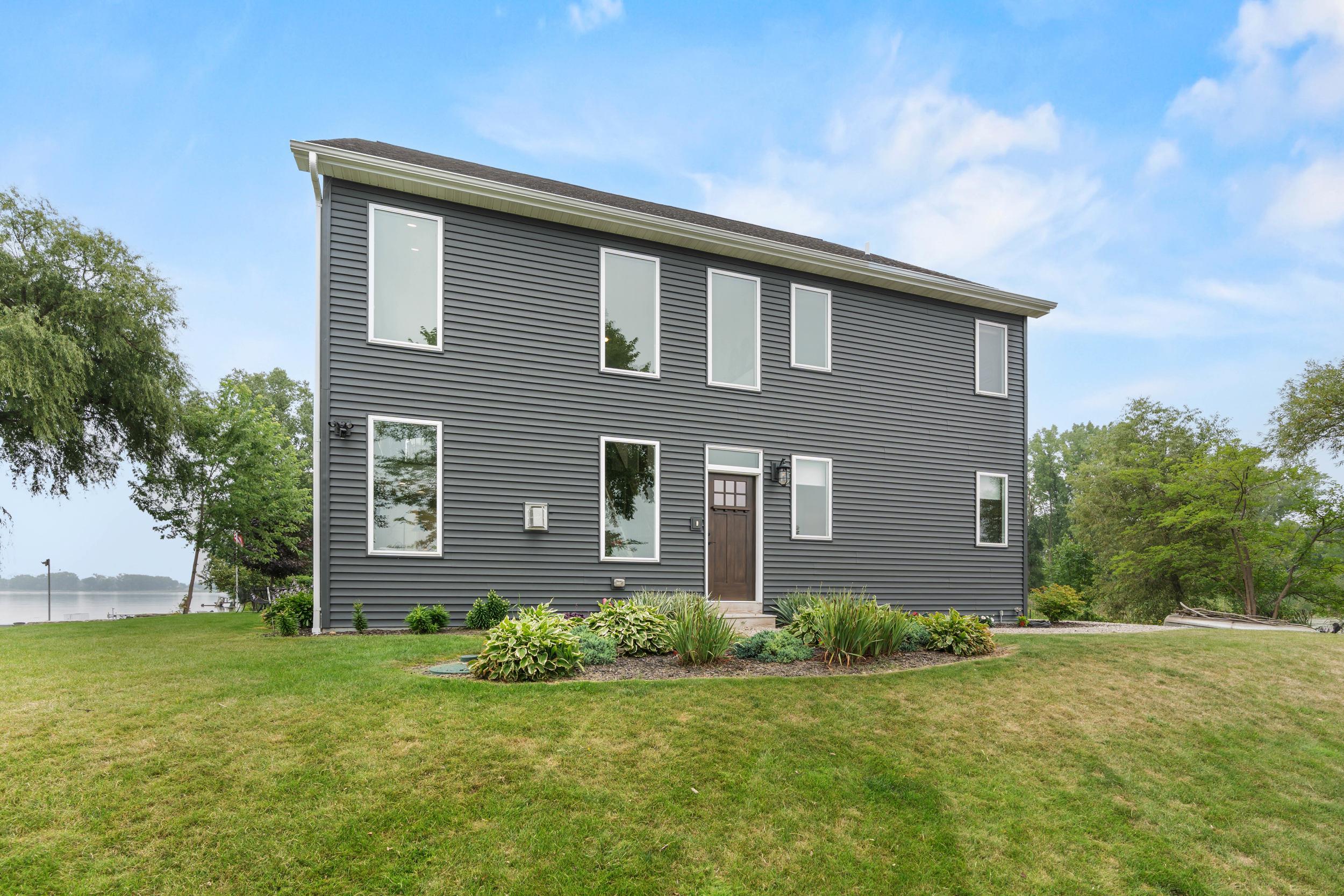 6392 LAKESHORE Road