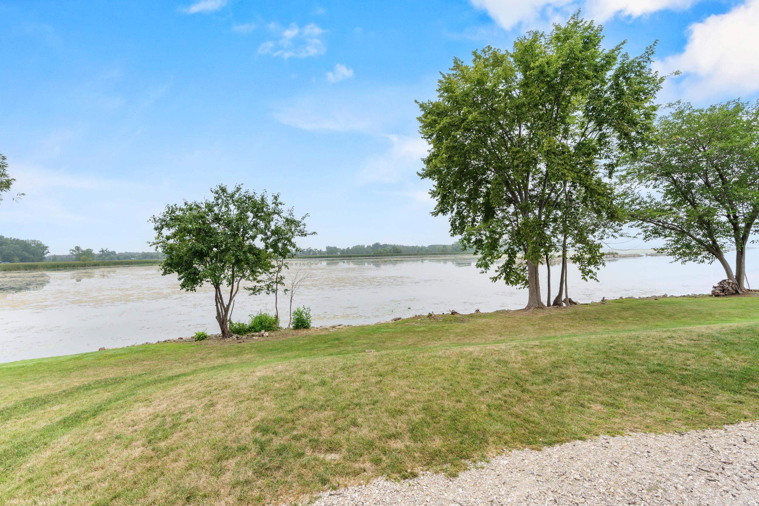 6392 LAKESHORE Road