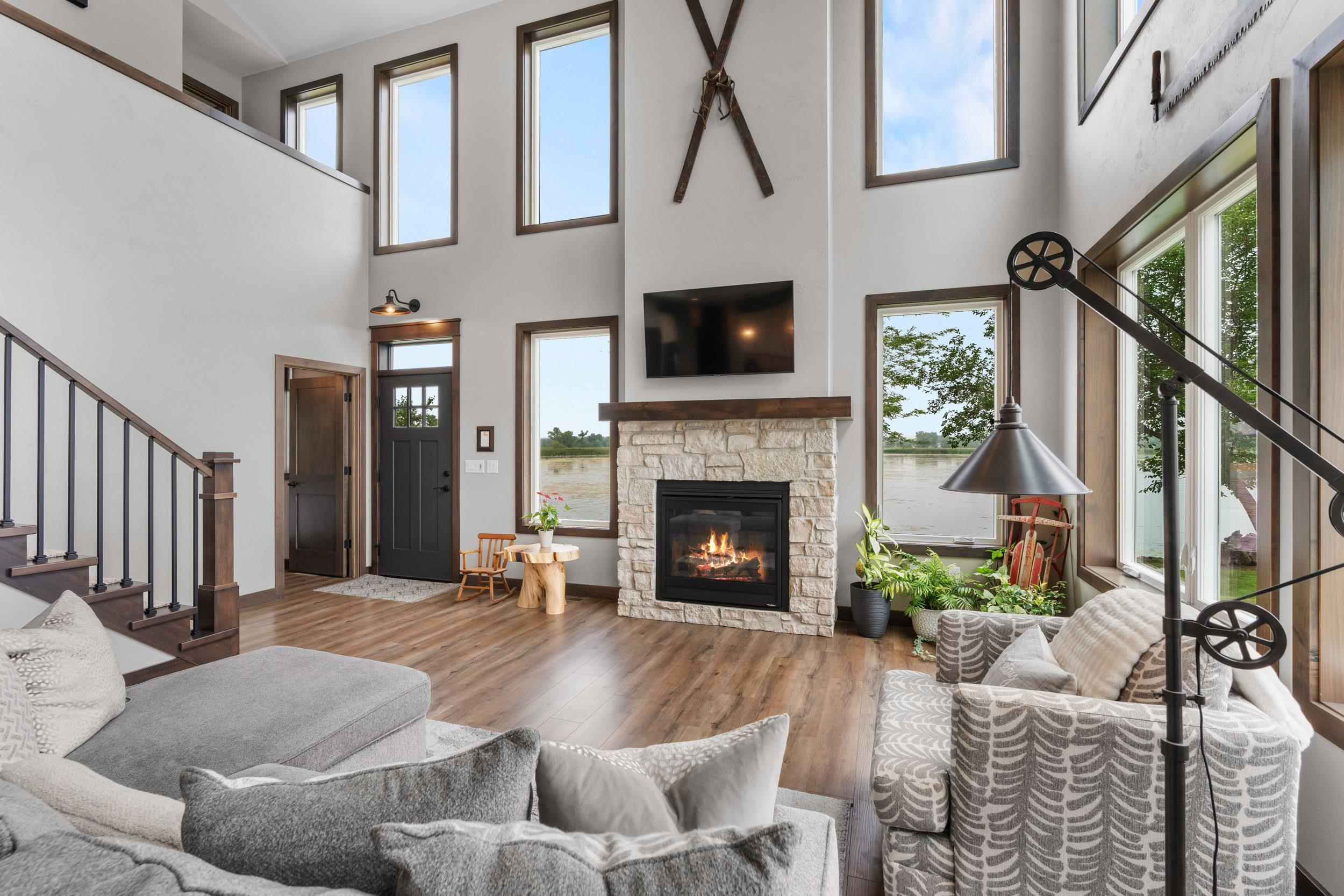 6392 LAKESHORE Road
