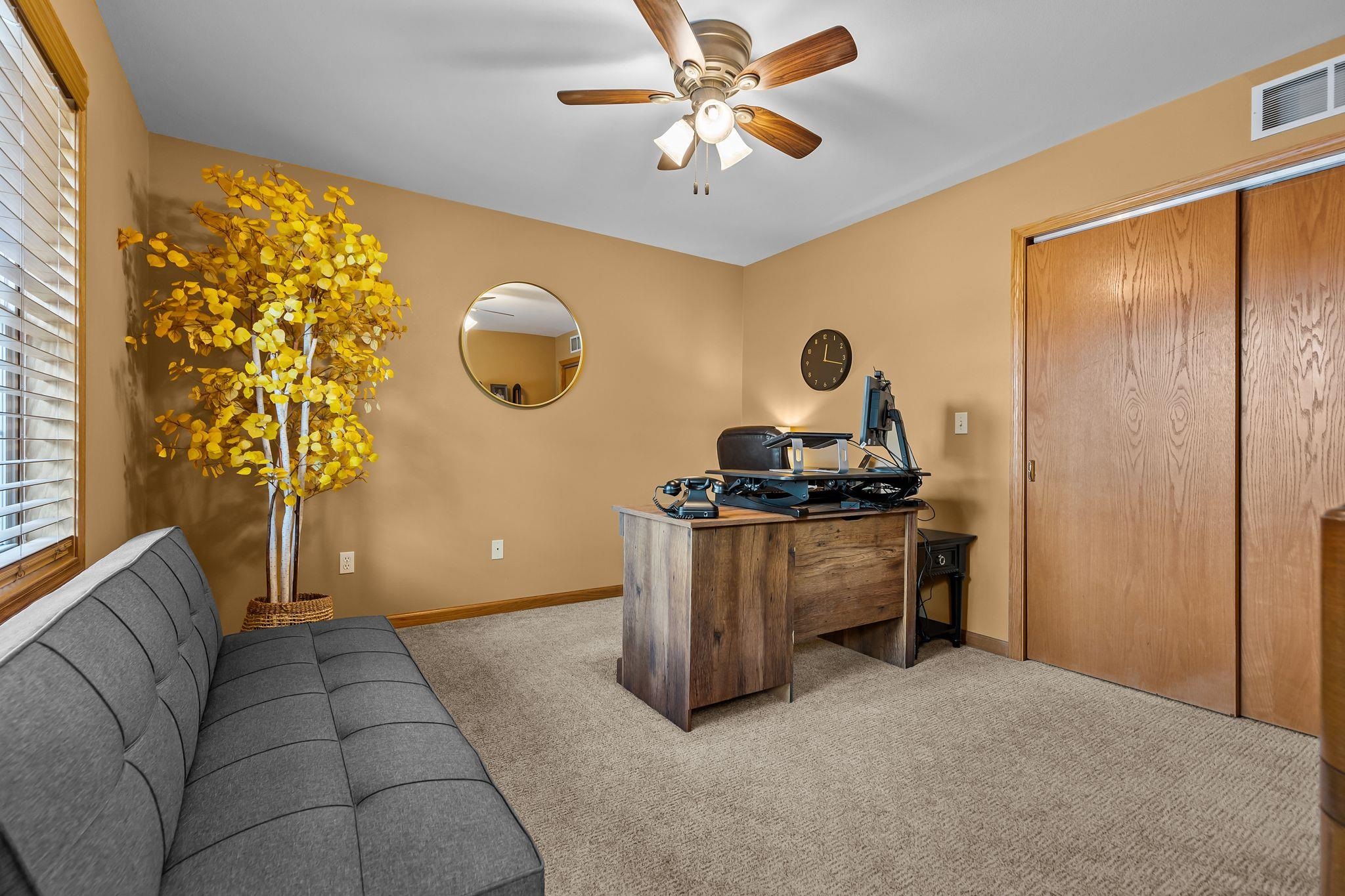 3023 E GREENLEAF Drive