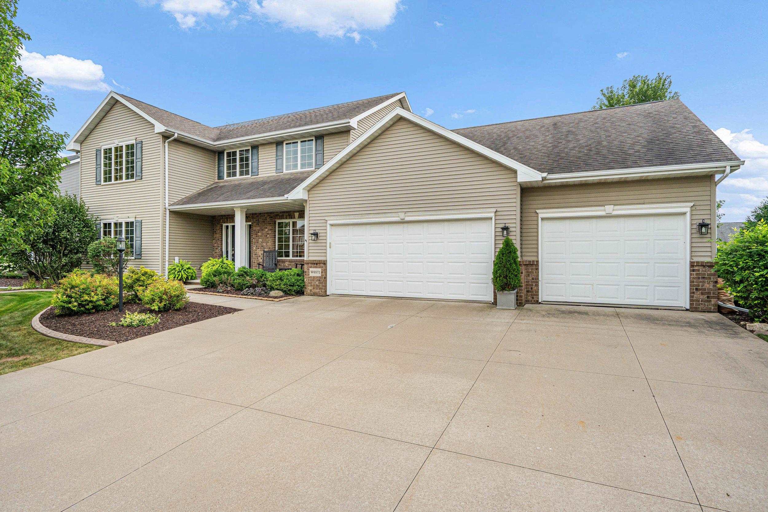 W6571 AUSTIN Drive