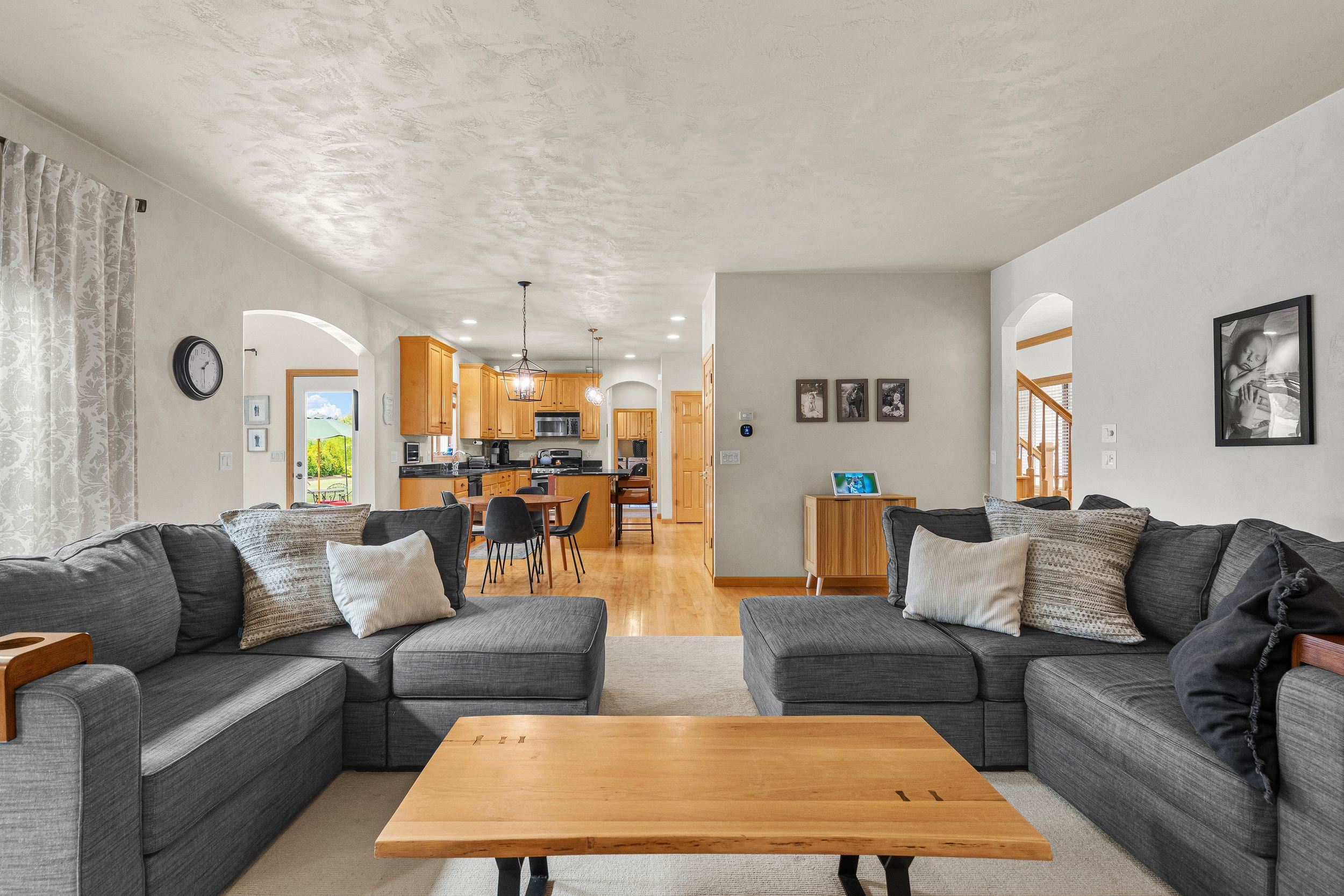W6571 AUSTIN Drive