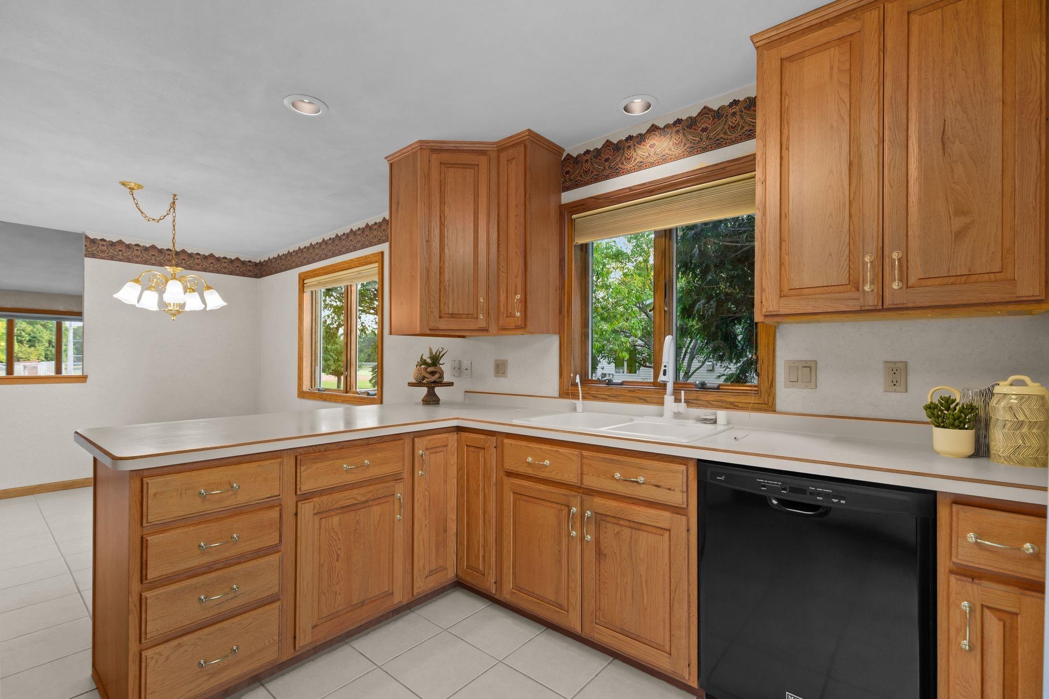 303 PARKVIEW Lane
