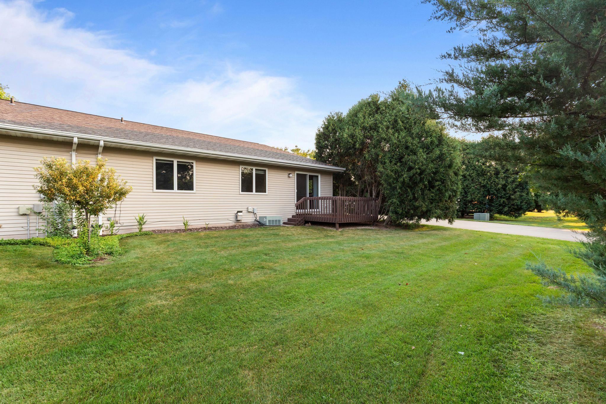 303 PARKVIEW Lane