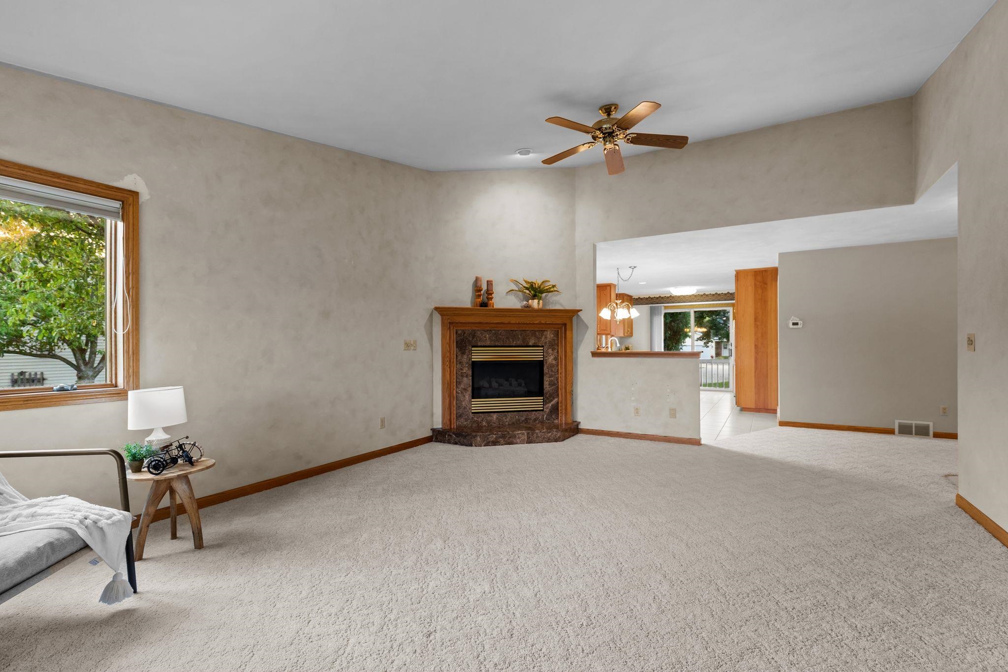 303 PARKVIEW Lane
