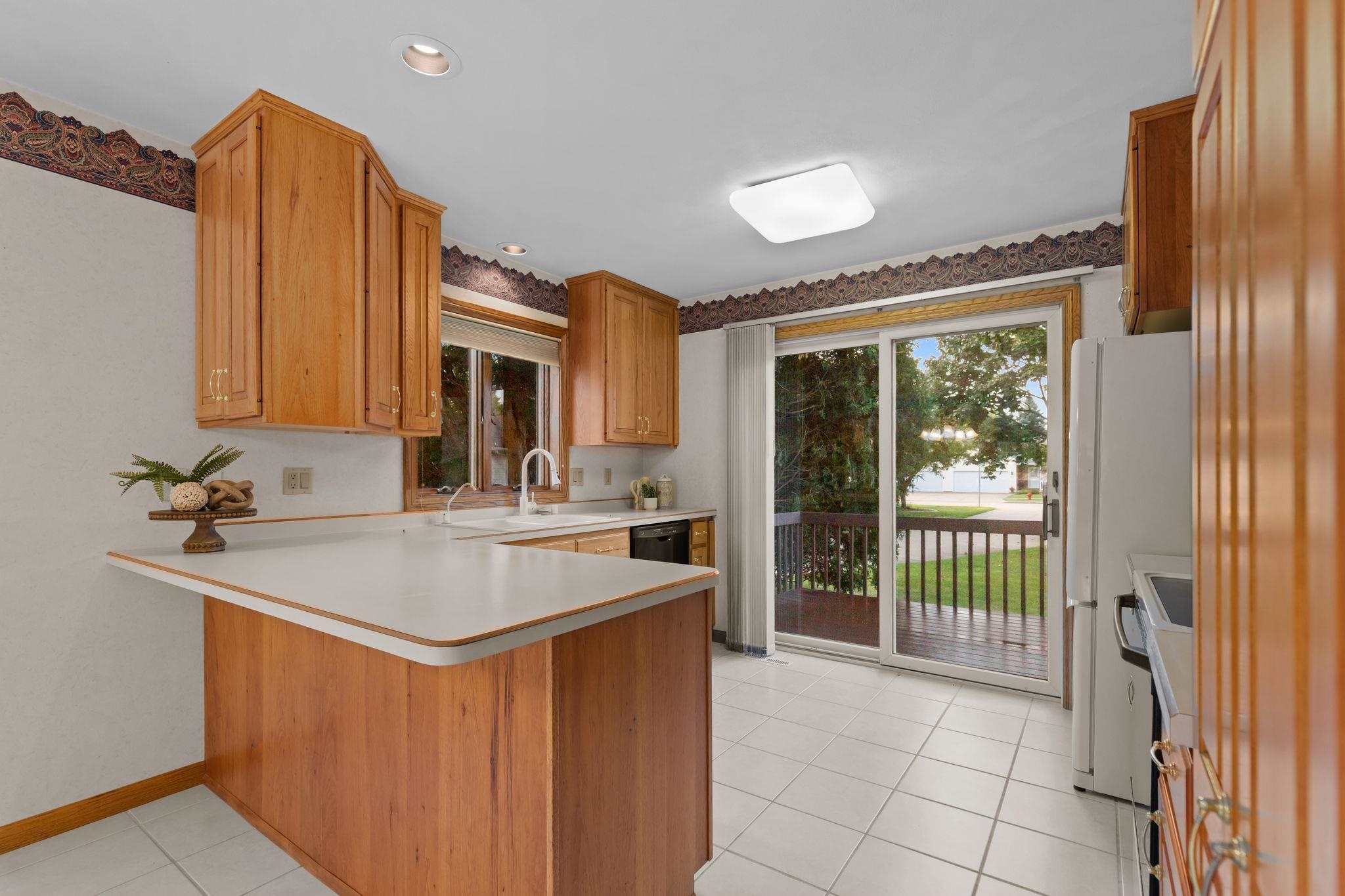 303 PARKVIEW Lane