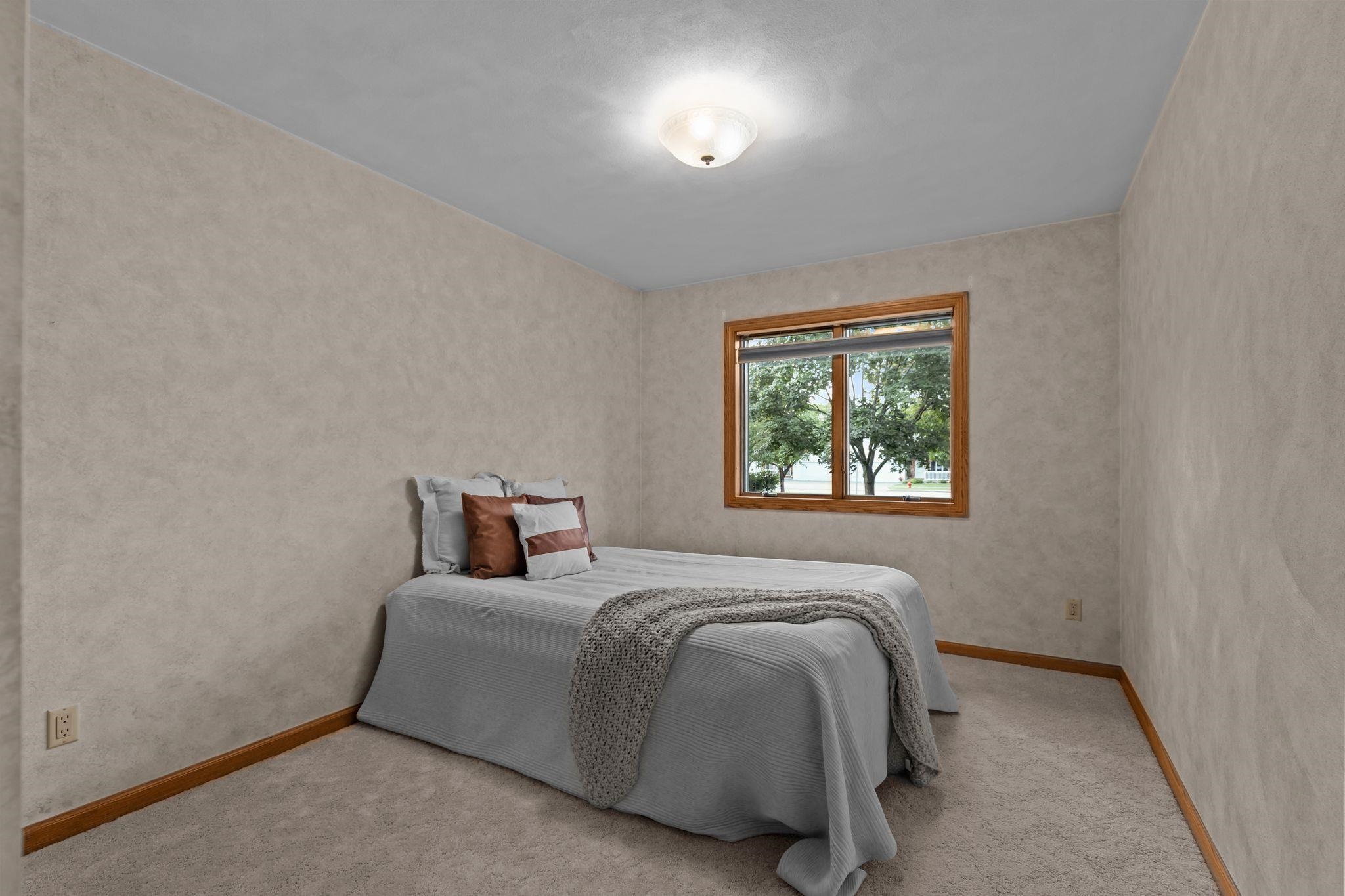 303 PARKVIEW Lane