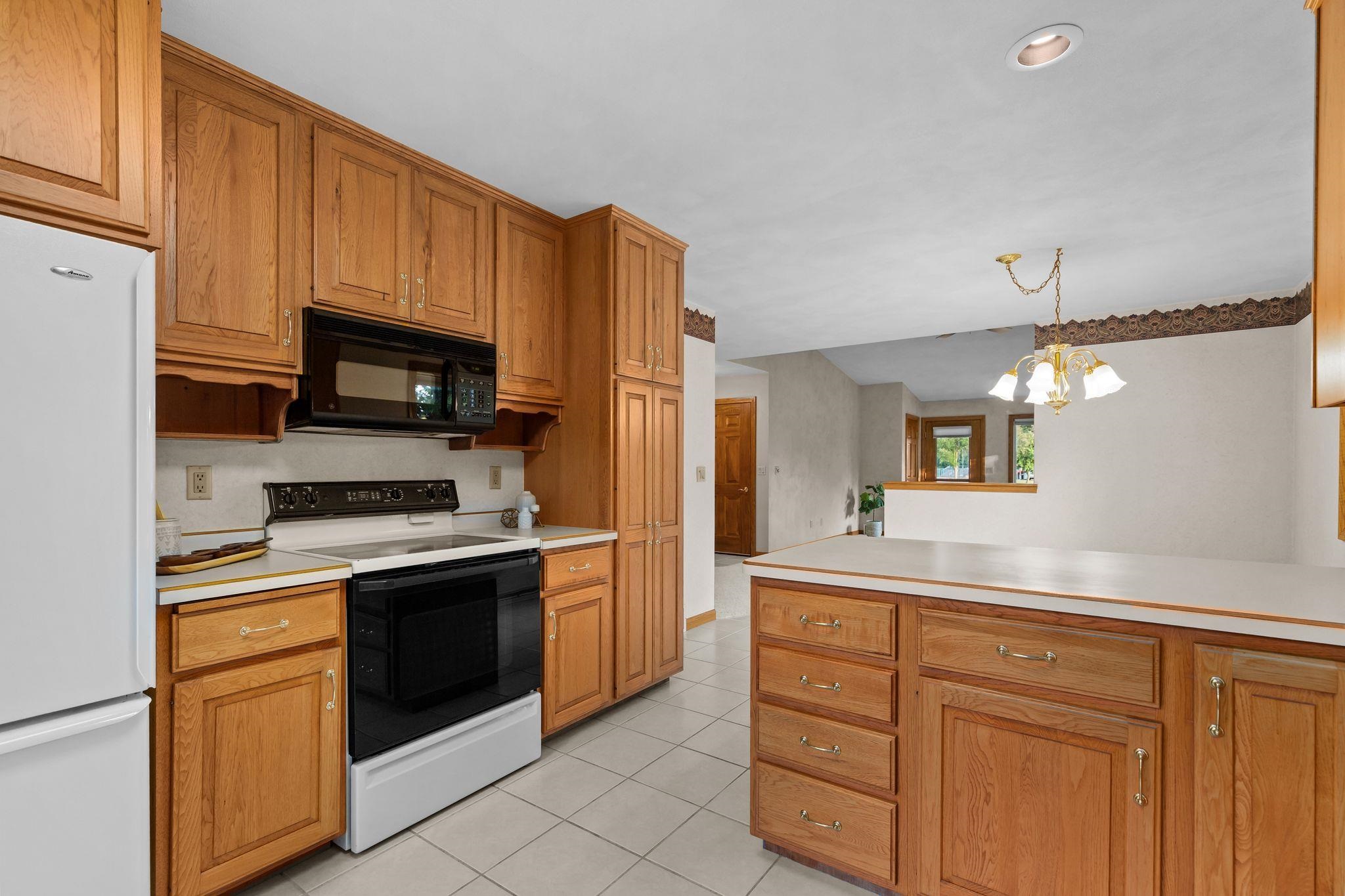 303 PARKVIEW Lane