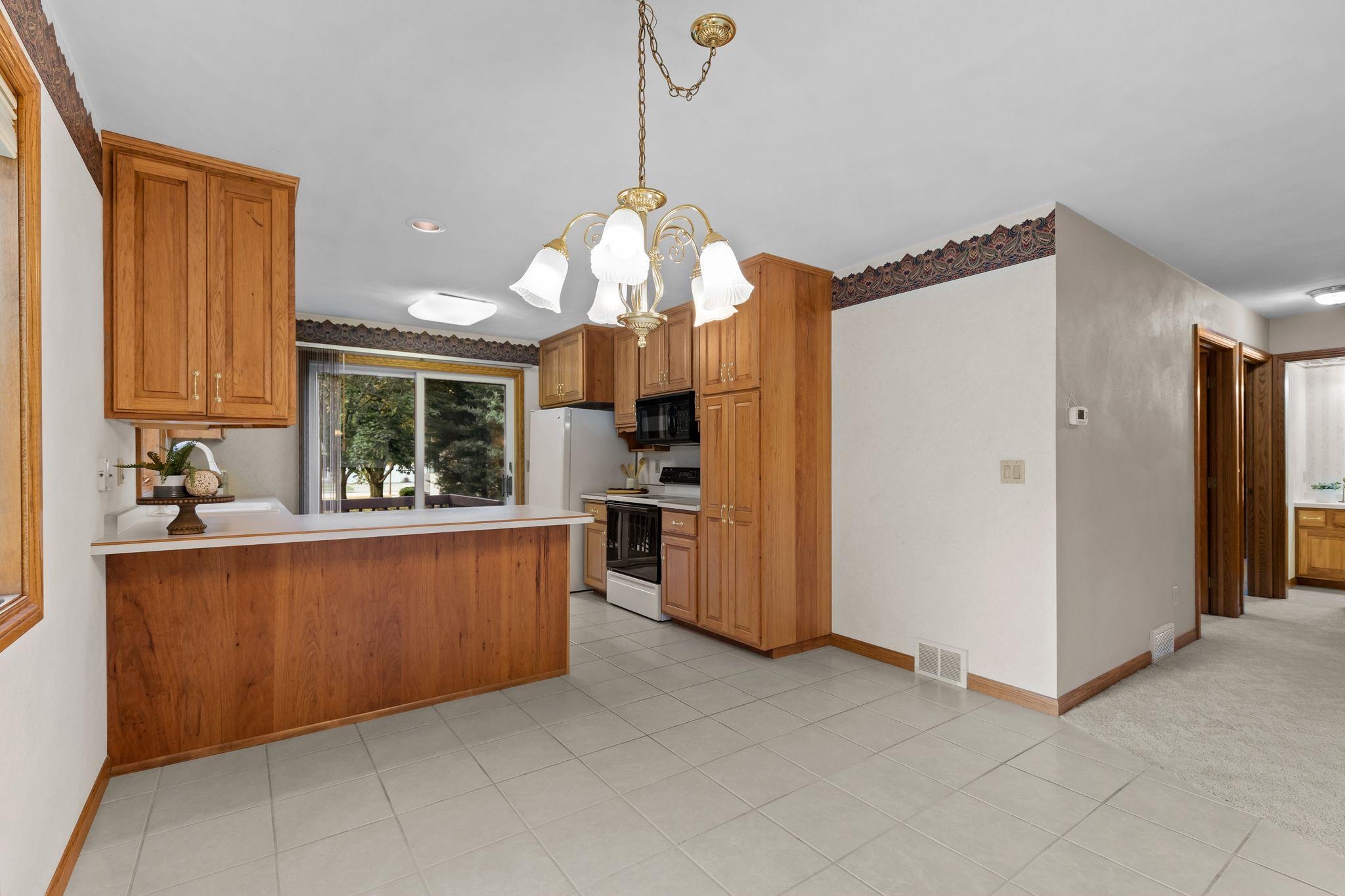 303 PARKVIEW Lane