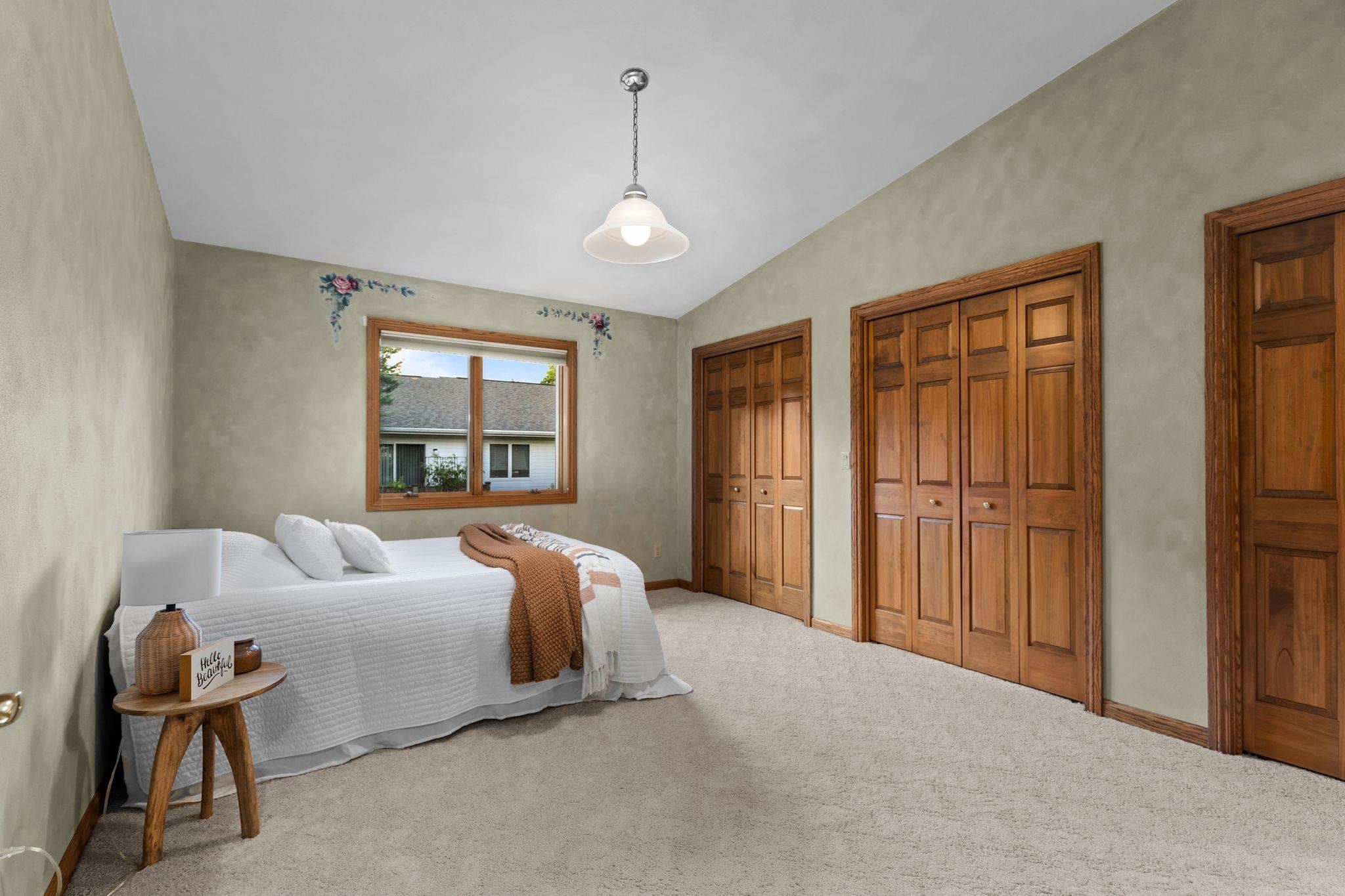 303 PARKVIEW Lane