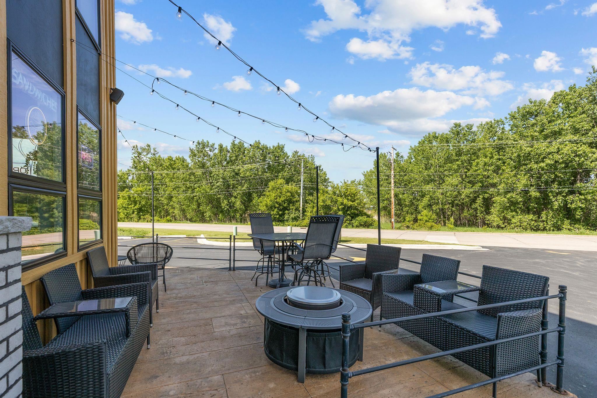390 E FARMLAND Drive Unit: 207