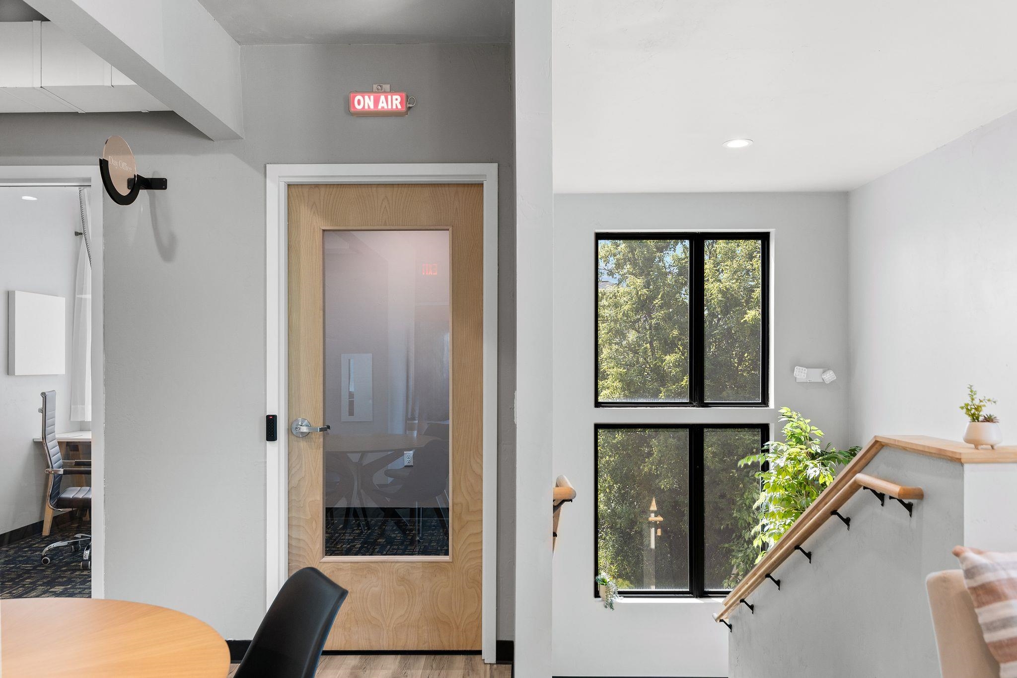 390 E FARMLAND Drive Unit: 207
