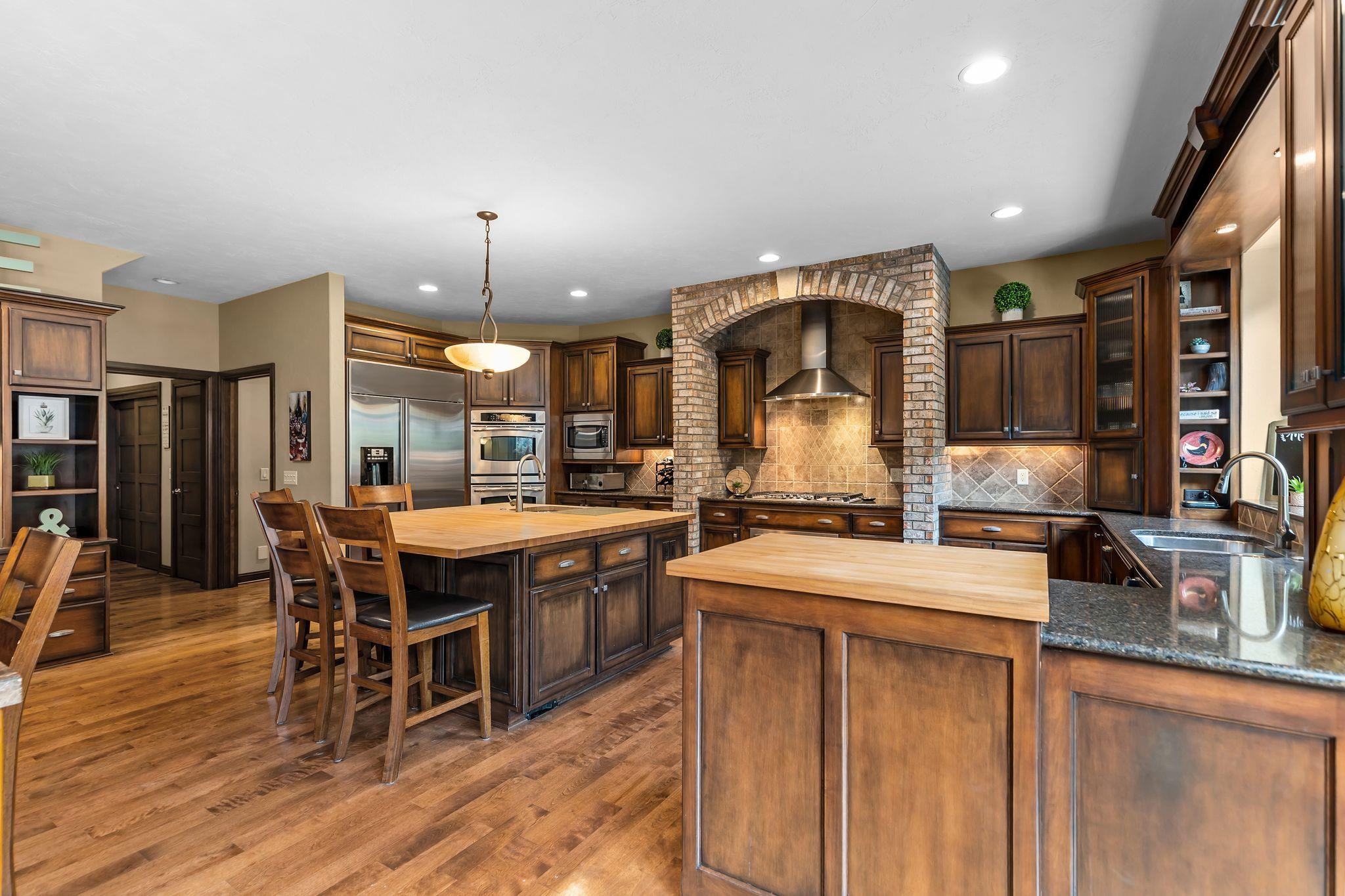 417 HIDDEN RIDGES Way