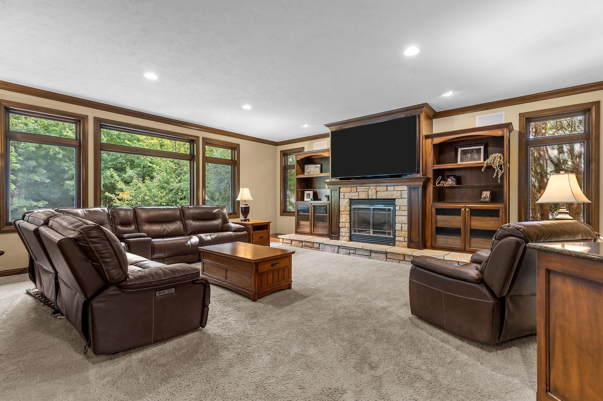 417 HIDDEN RIDGES Way