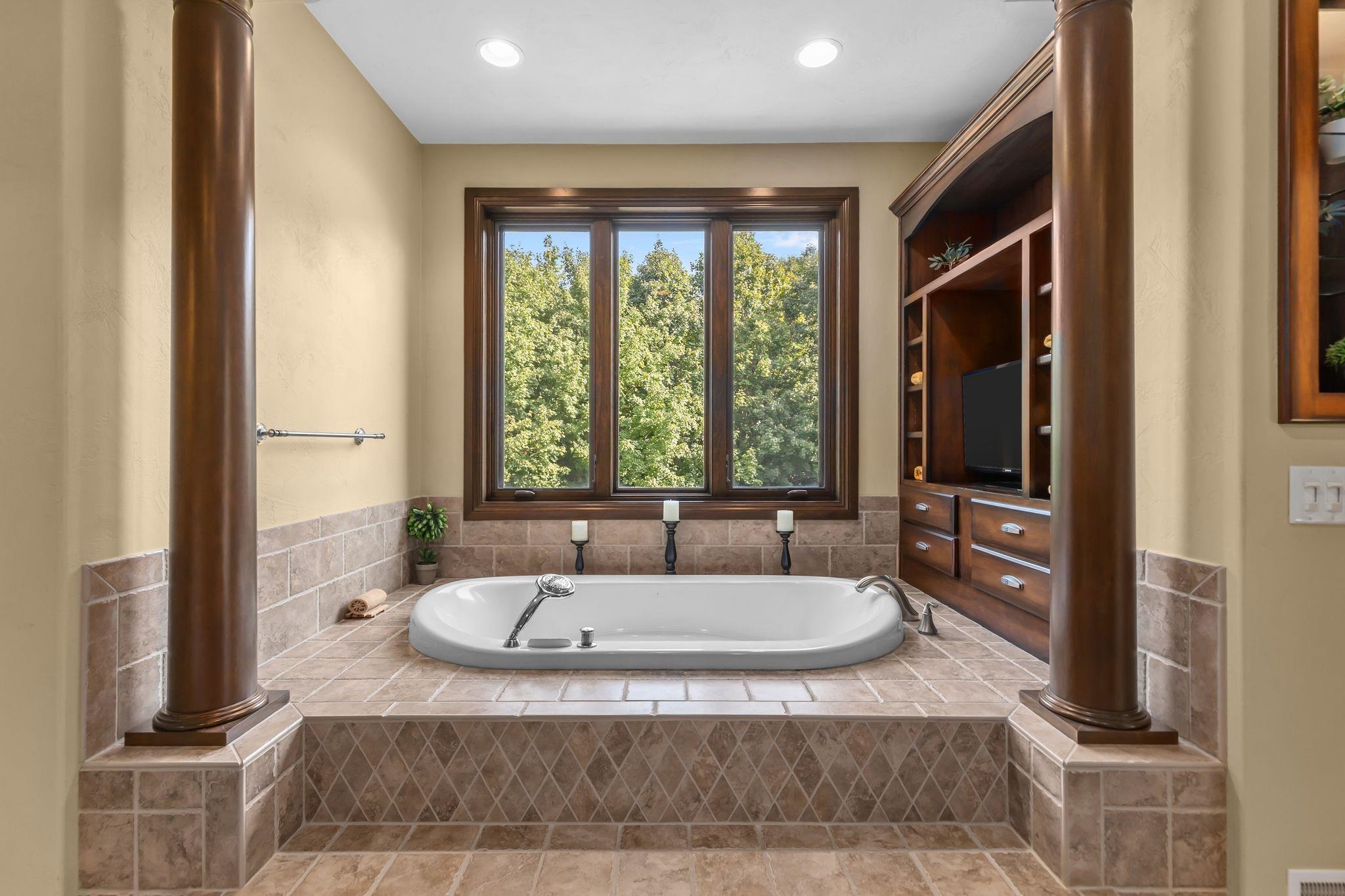 417 HIDDEN RIDGES Way
