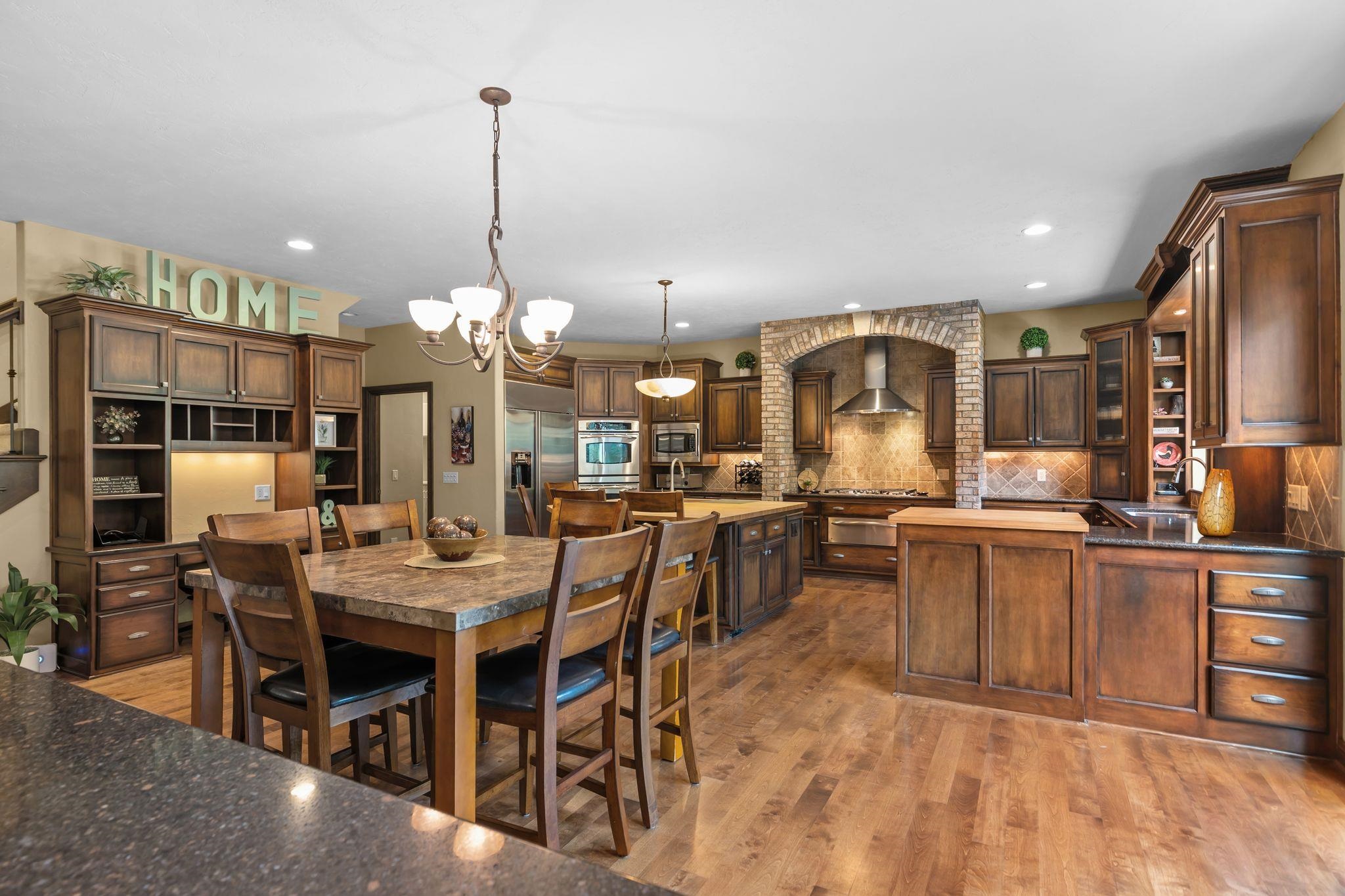 417 HIDDEN RIDGES Way