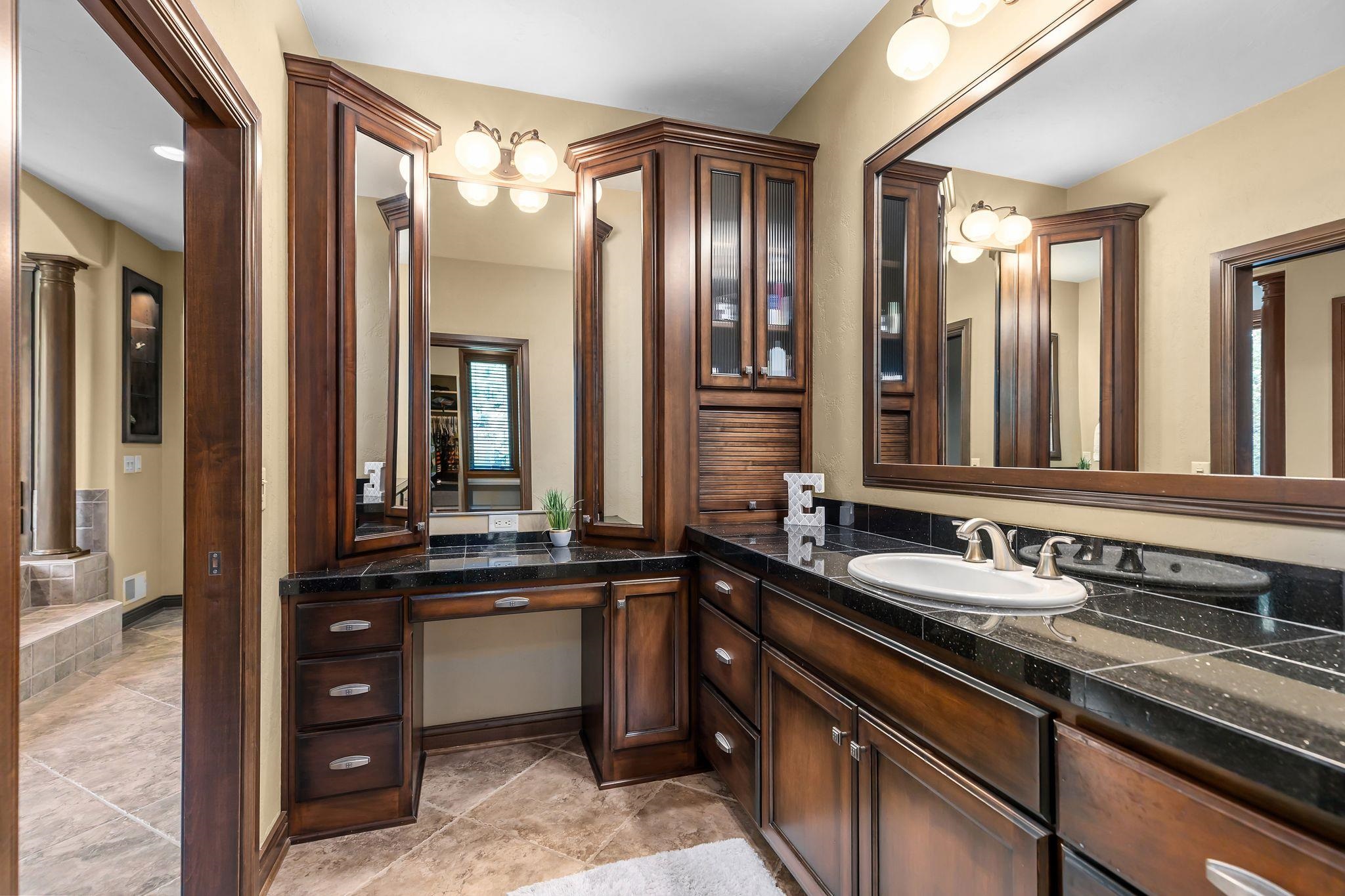 417 HIDDEN RIDGES Way