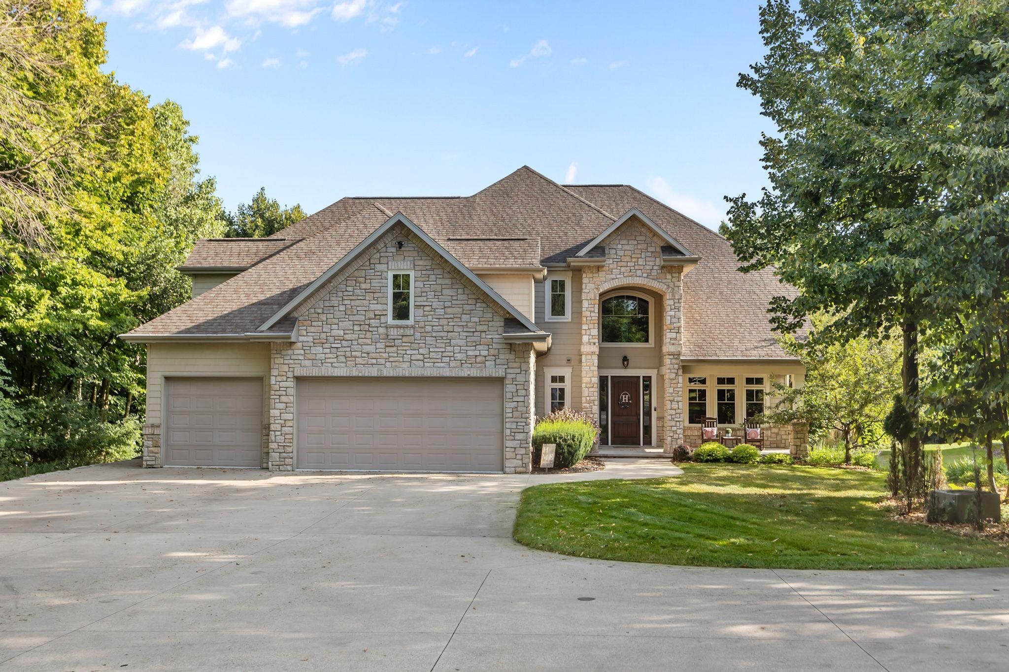 417 HIDDEN RIDGES Way