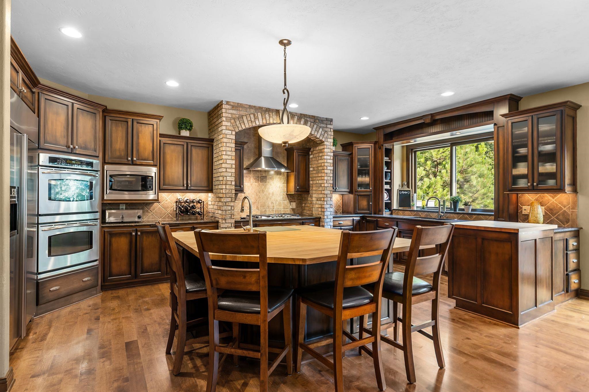 417 HIDDEN RIDGES Way