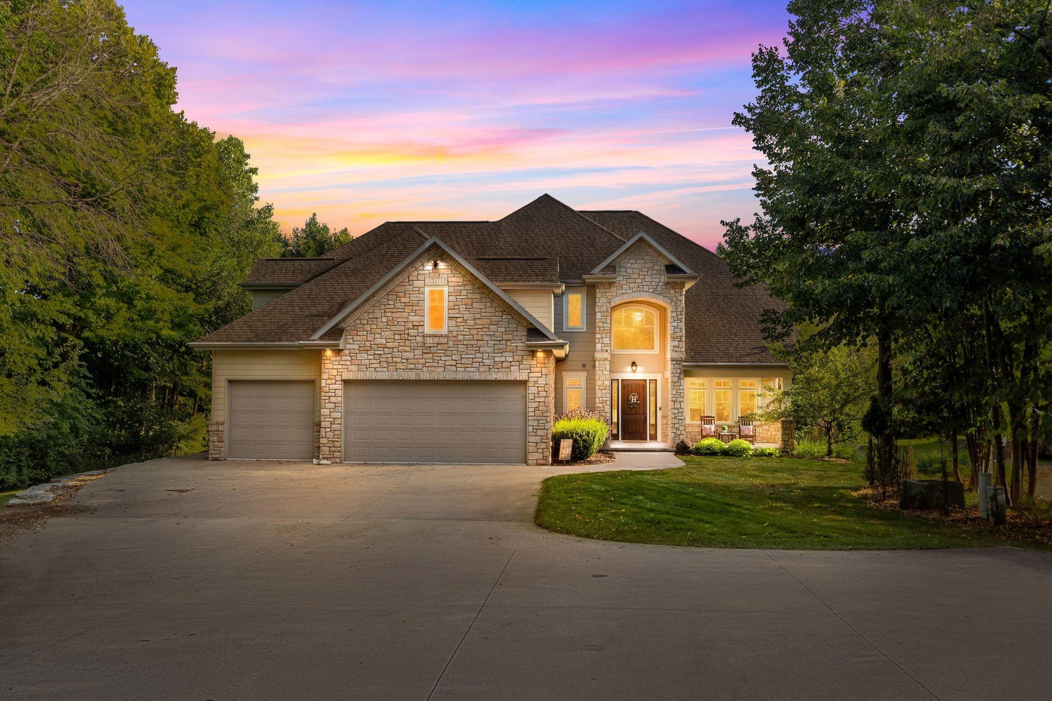 417 HIDDEN RIDGES Way