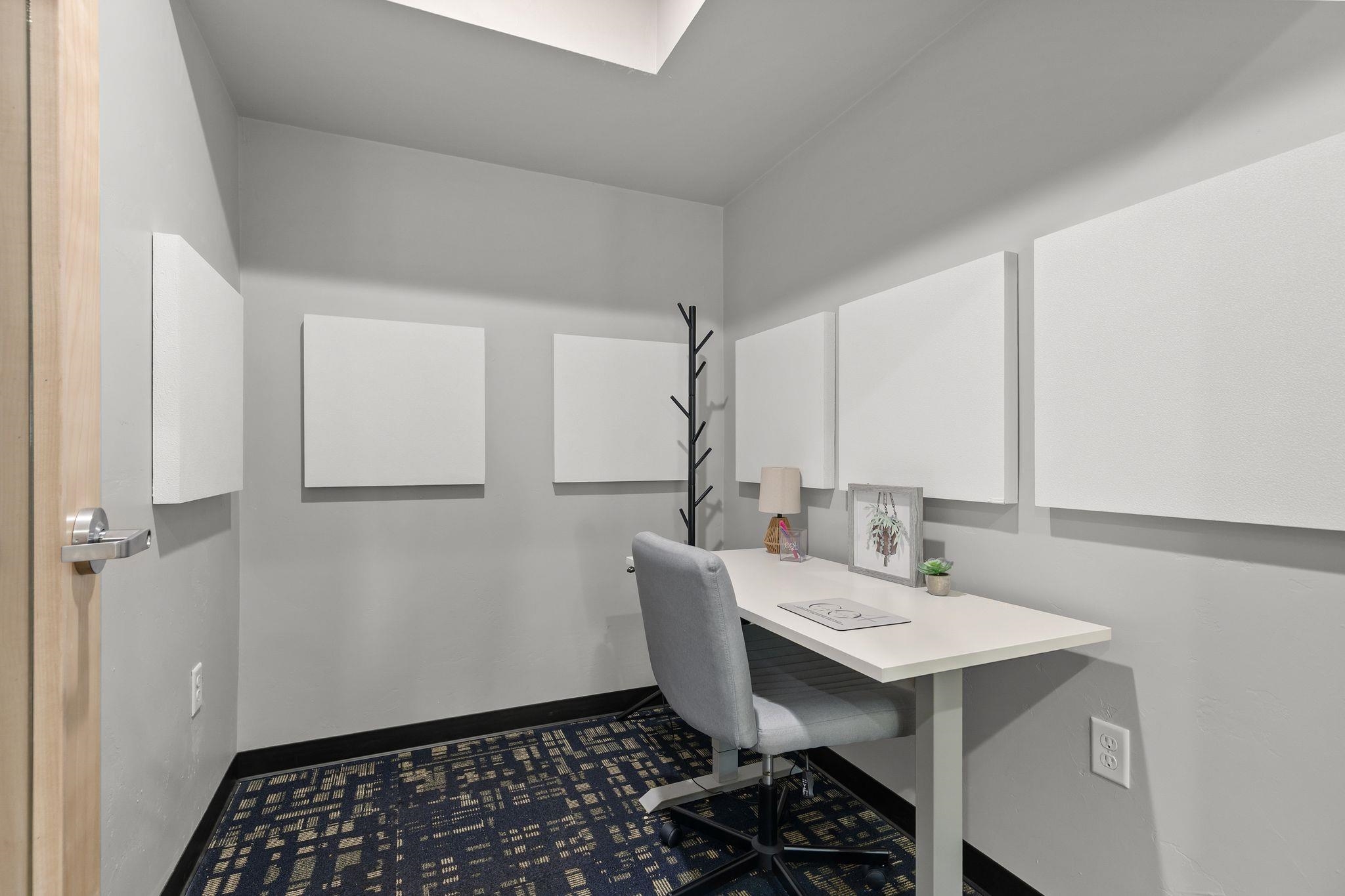 390 E FARMLAND Drive Unit: 205