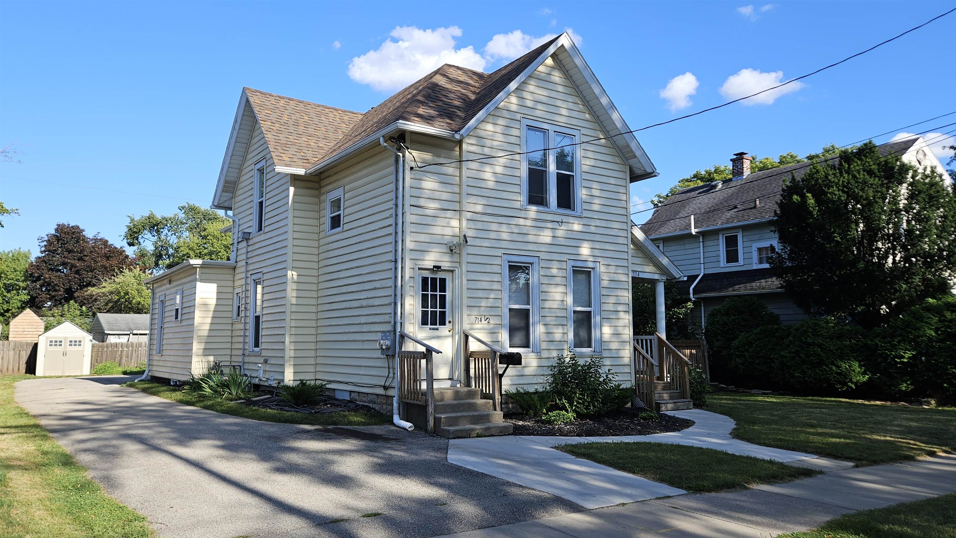 714 N DURKEE Street