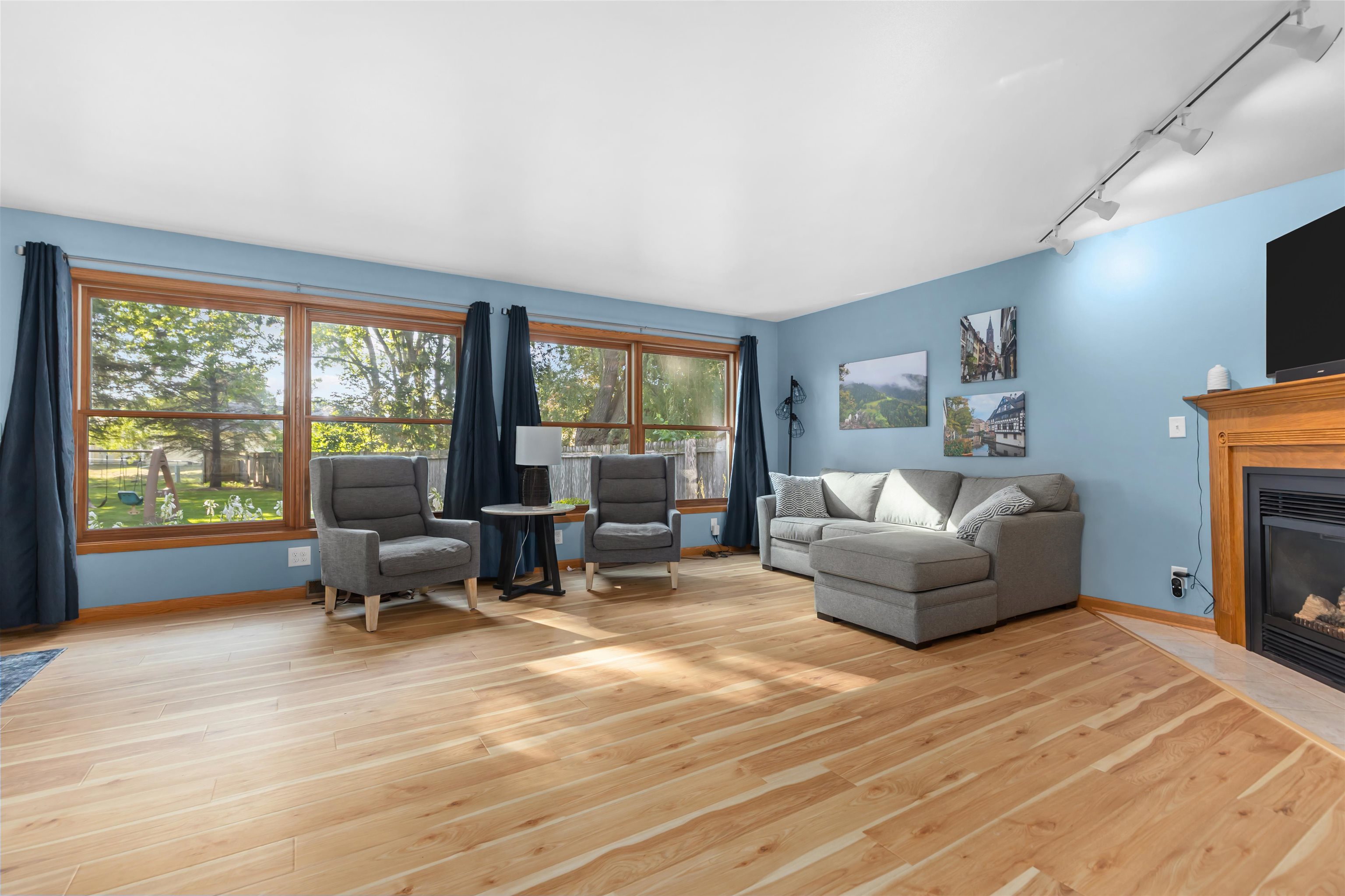 2108 S HORIZON Drive
