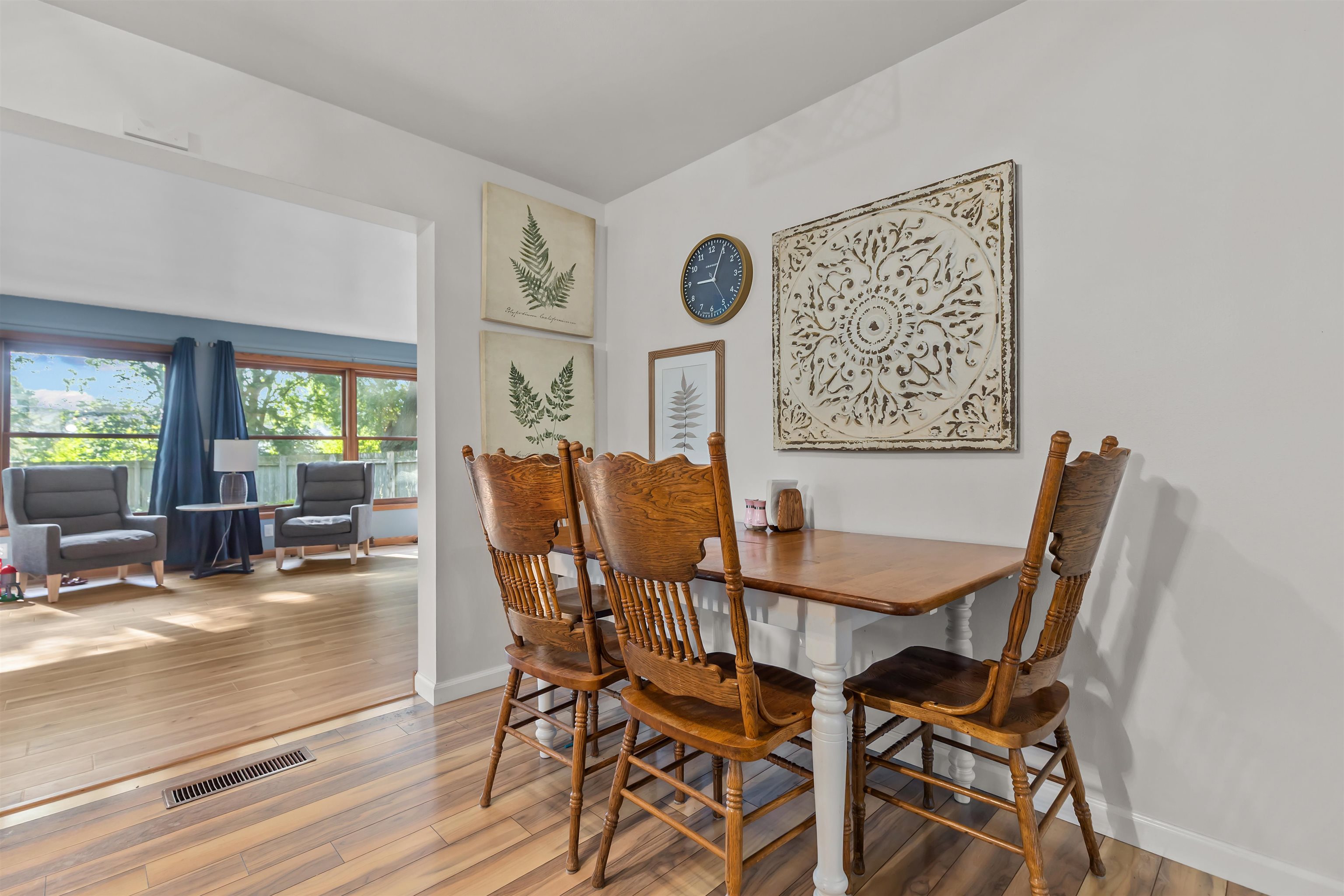 2108 S HORIZON Drive