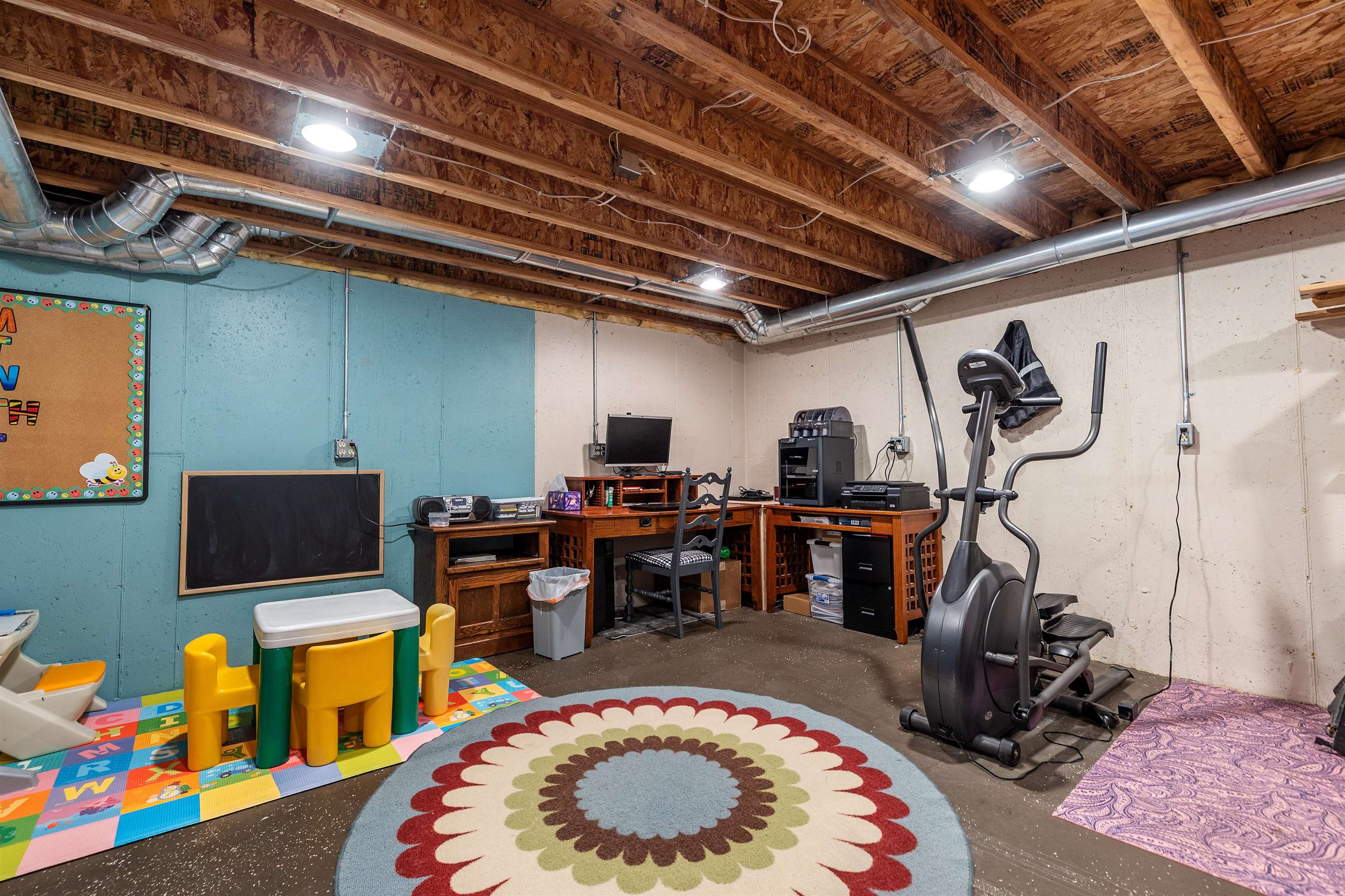 2108 S HORIZON Drive
