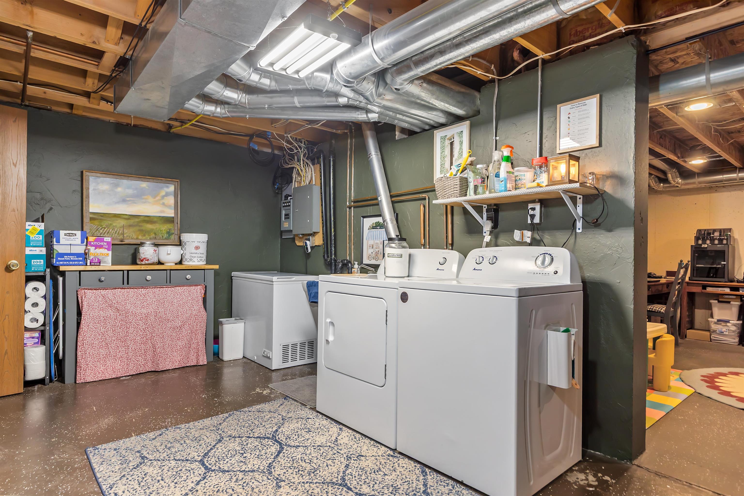 2108 S HORIZON Drive