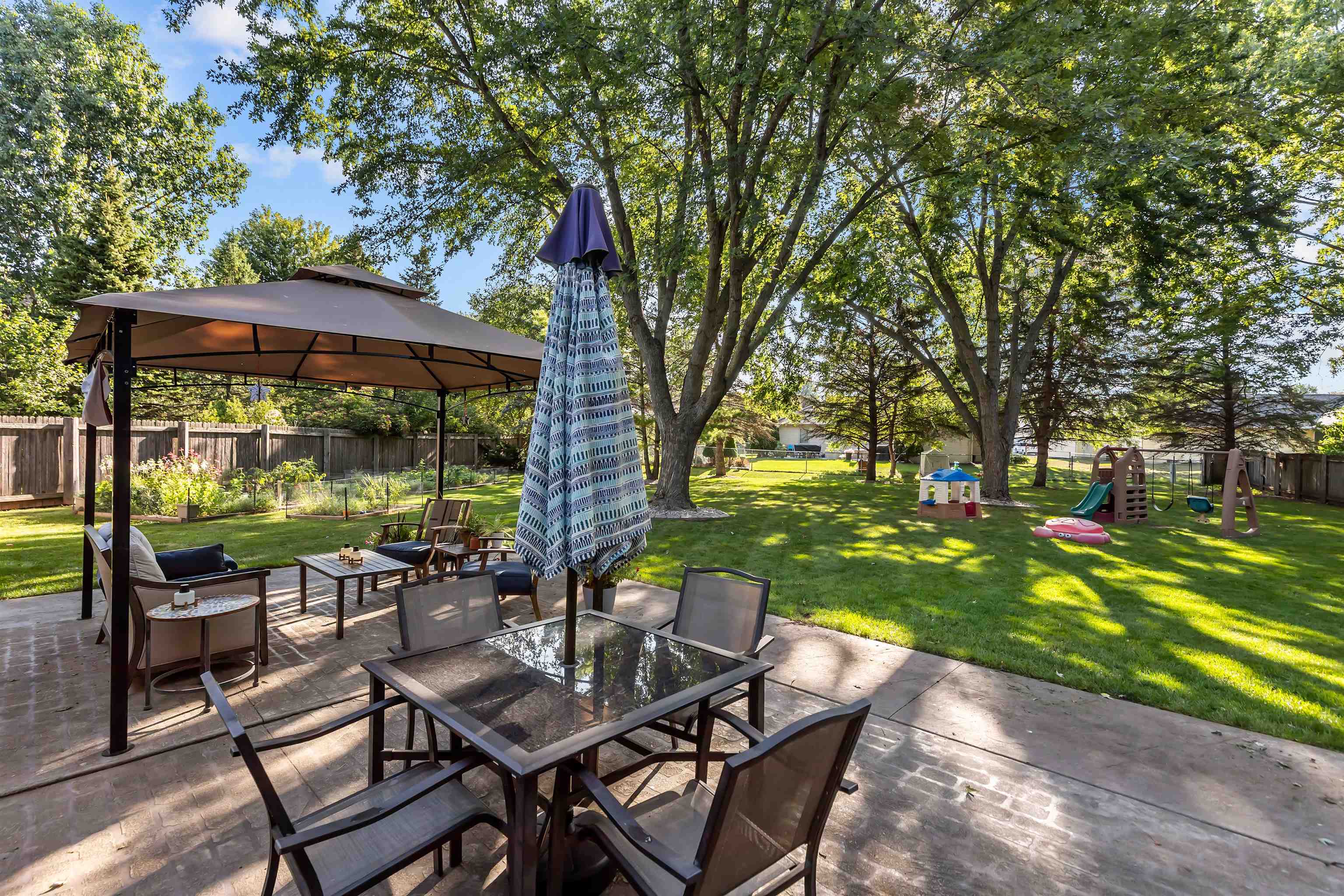 2108 S HORIZON Drive