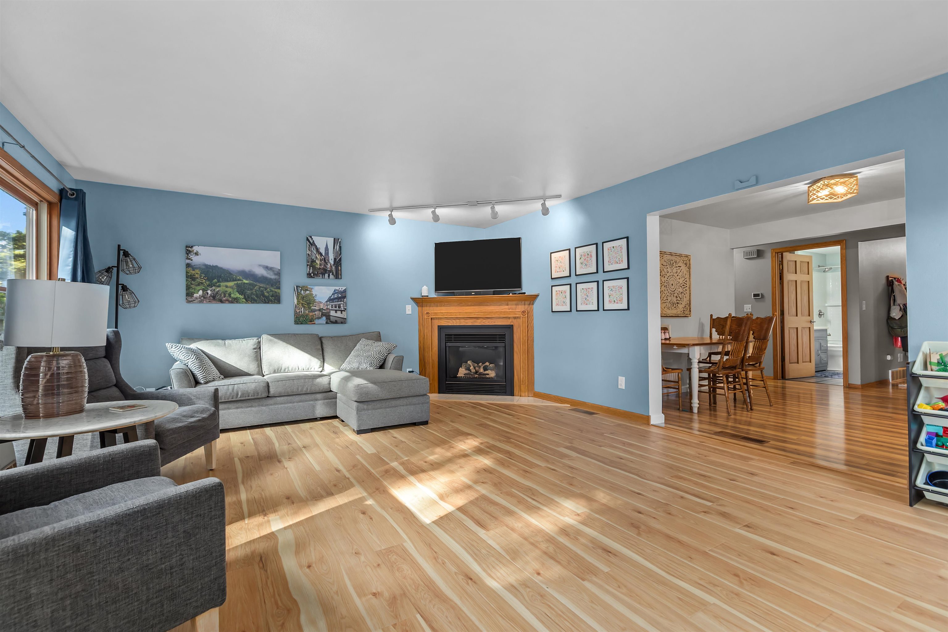 2108 S HORIZON Drive