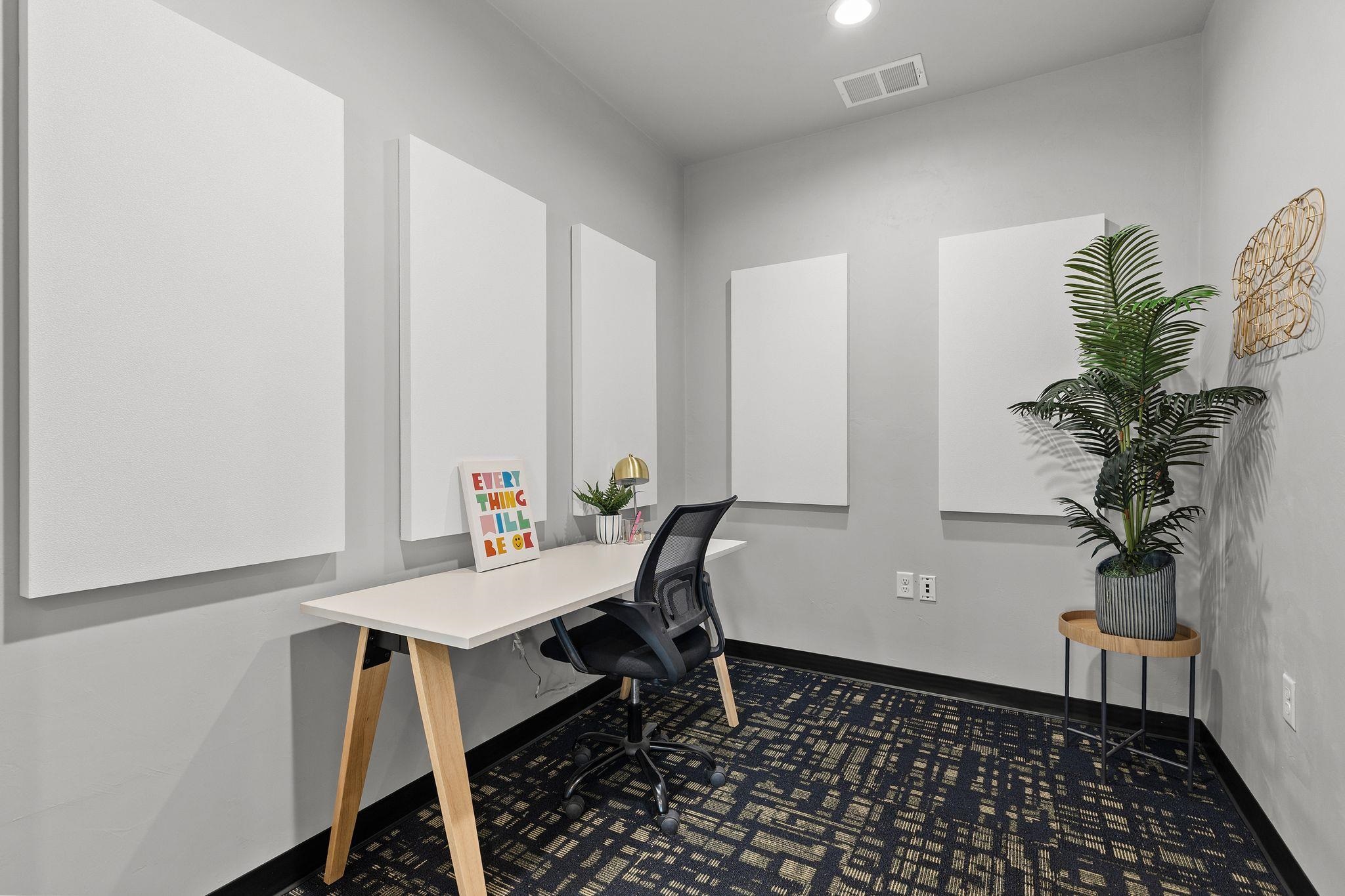 390 E FARMLAND Drive Unit: 213