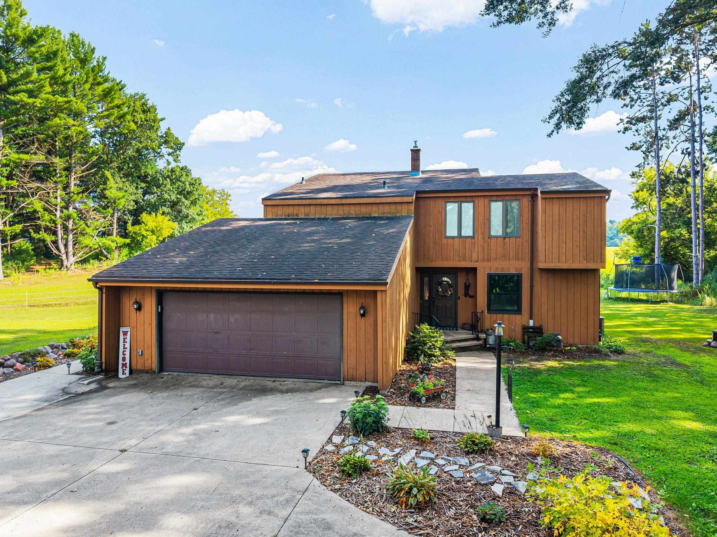 E8643 PINE VALLEY Lane