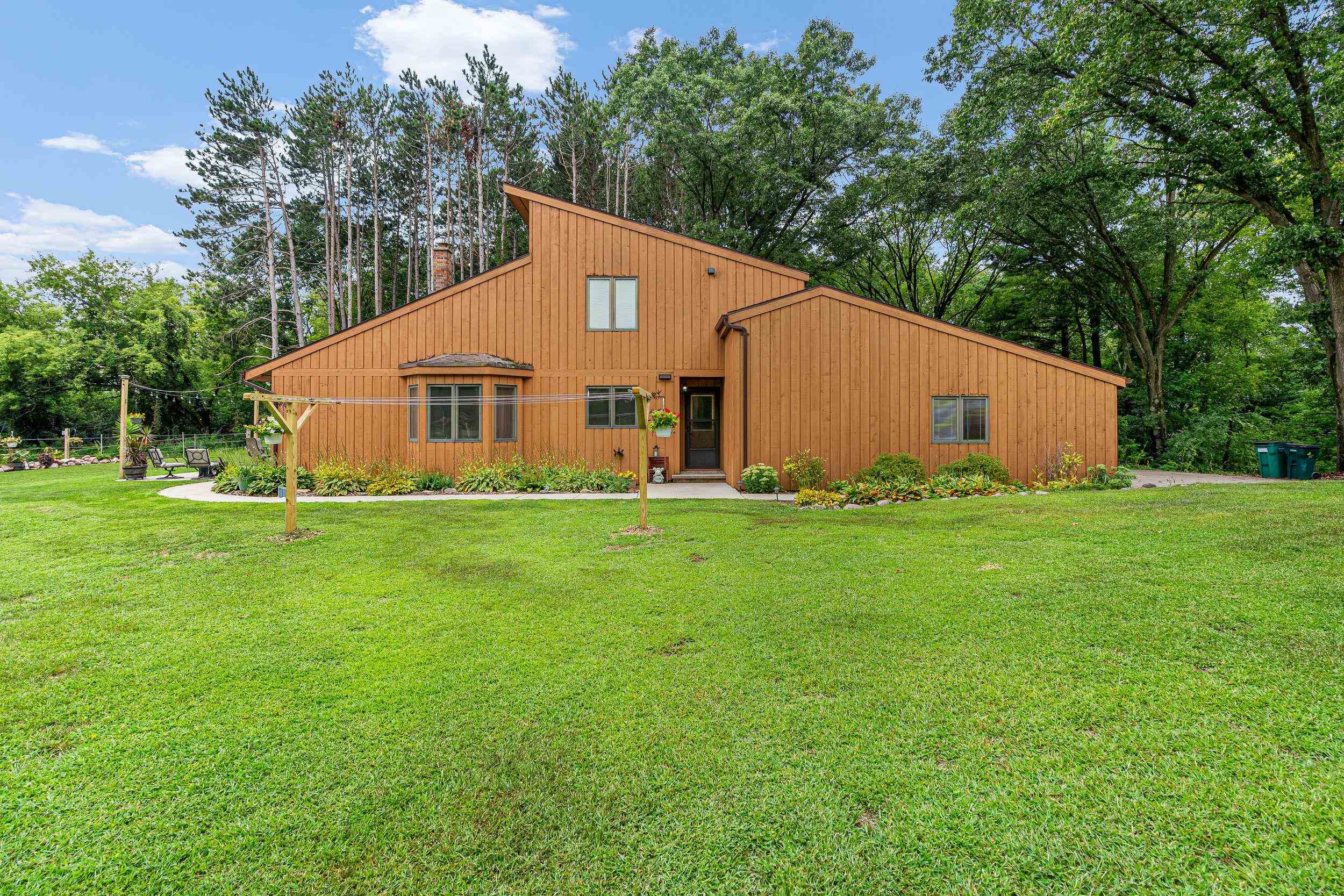 E8643 PINE VALLEY Lane