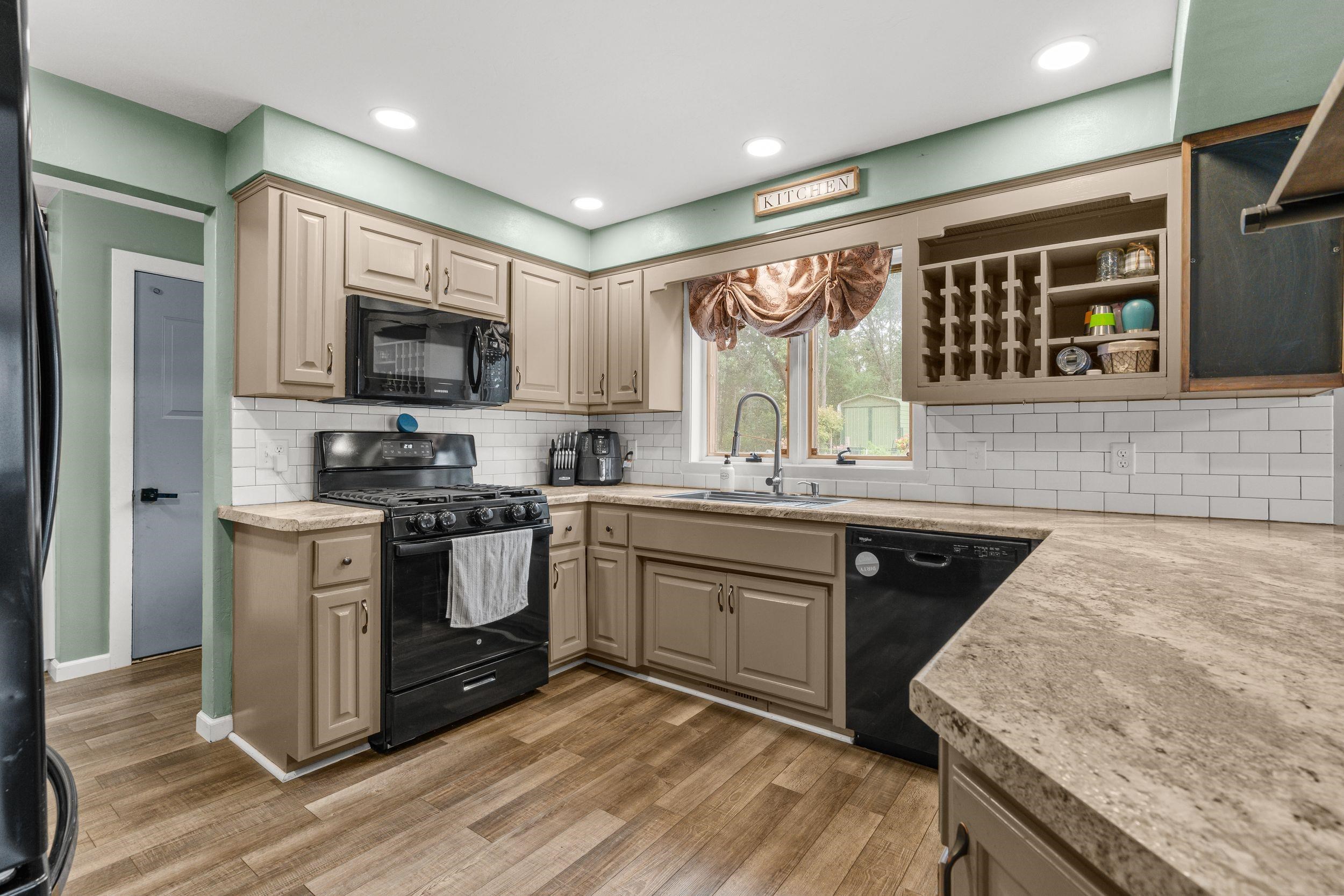 E8643 PINE VALLEY Lane