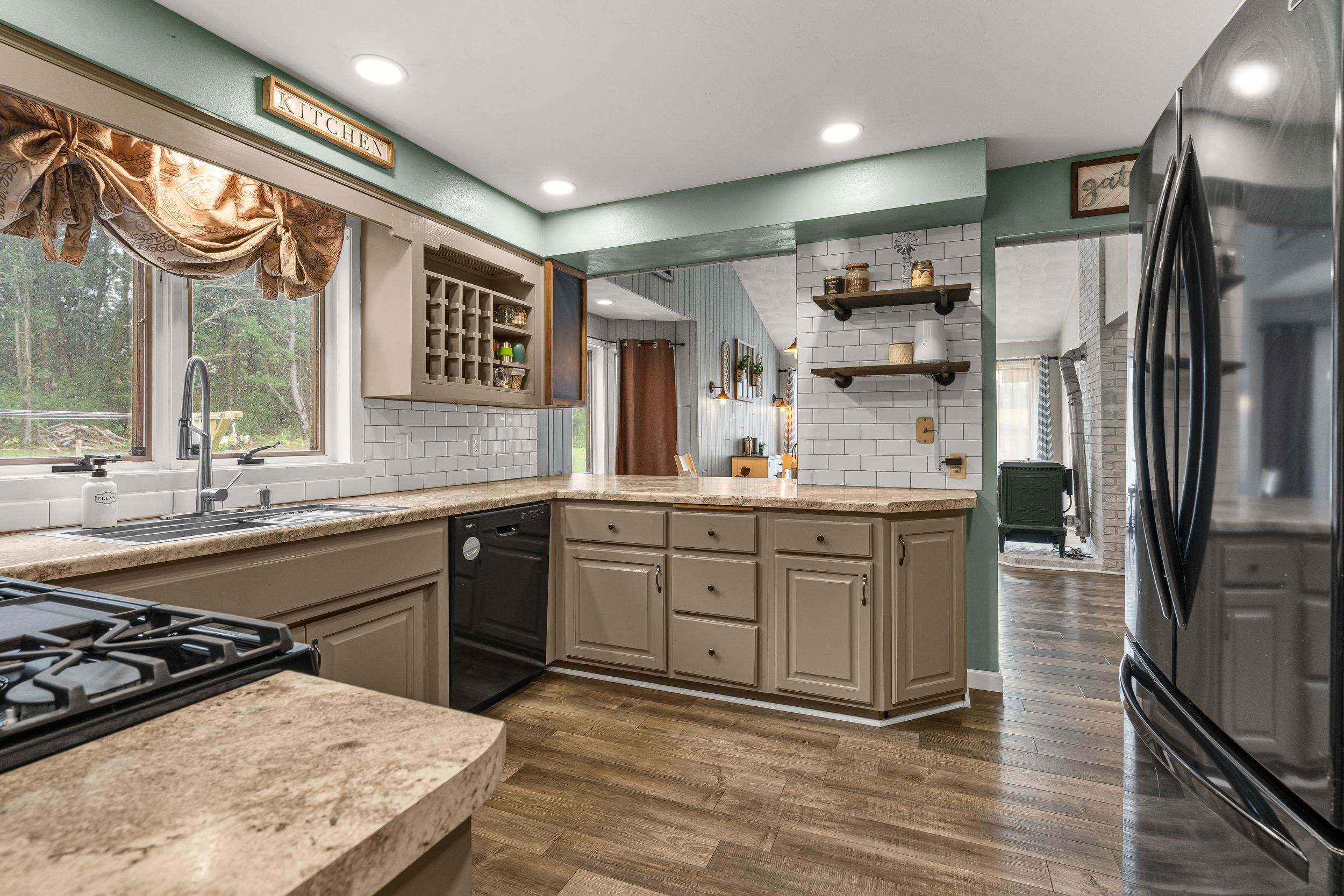E8643 PINE VALLEY Lane