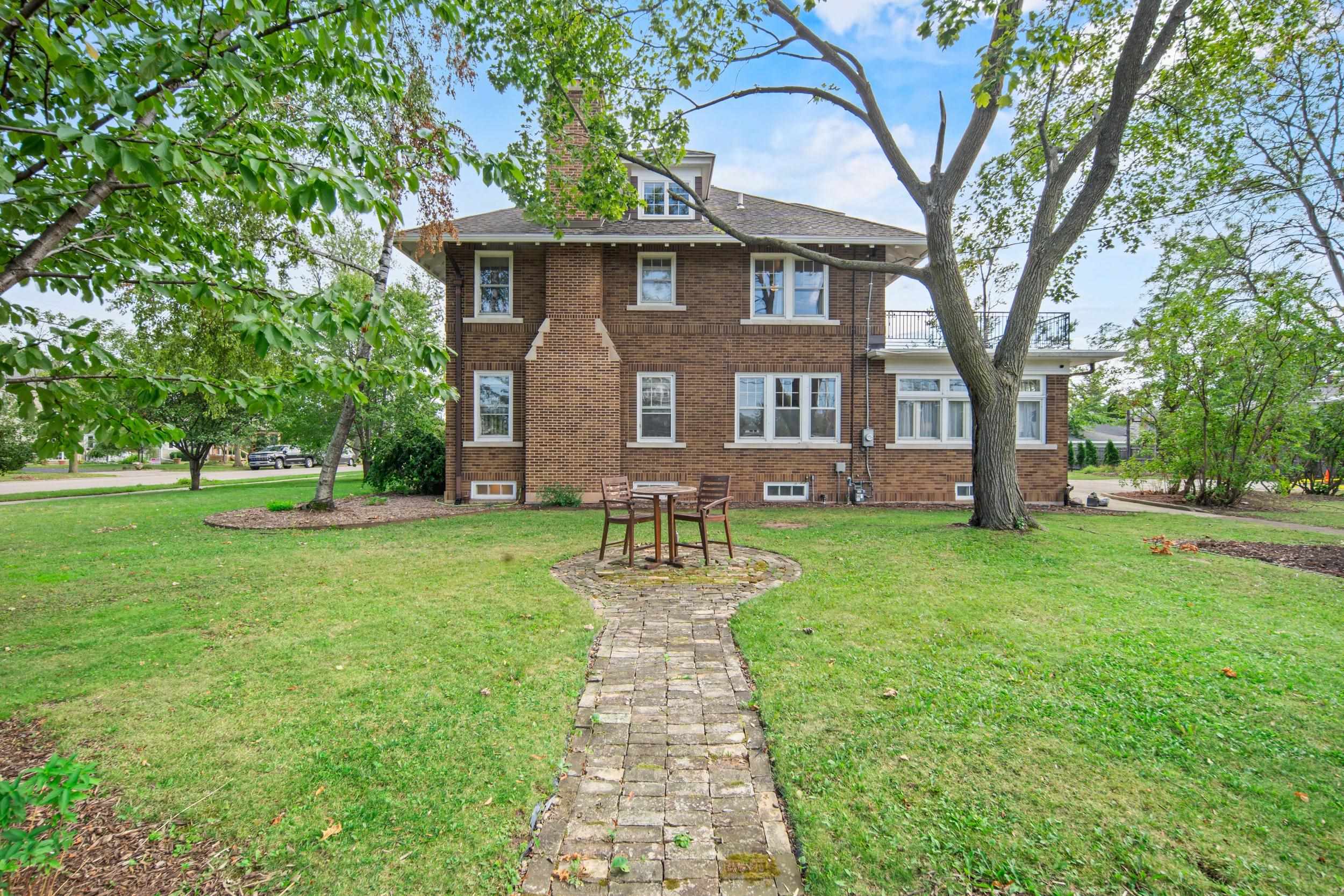 428 9TH Street